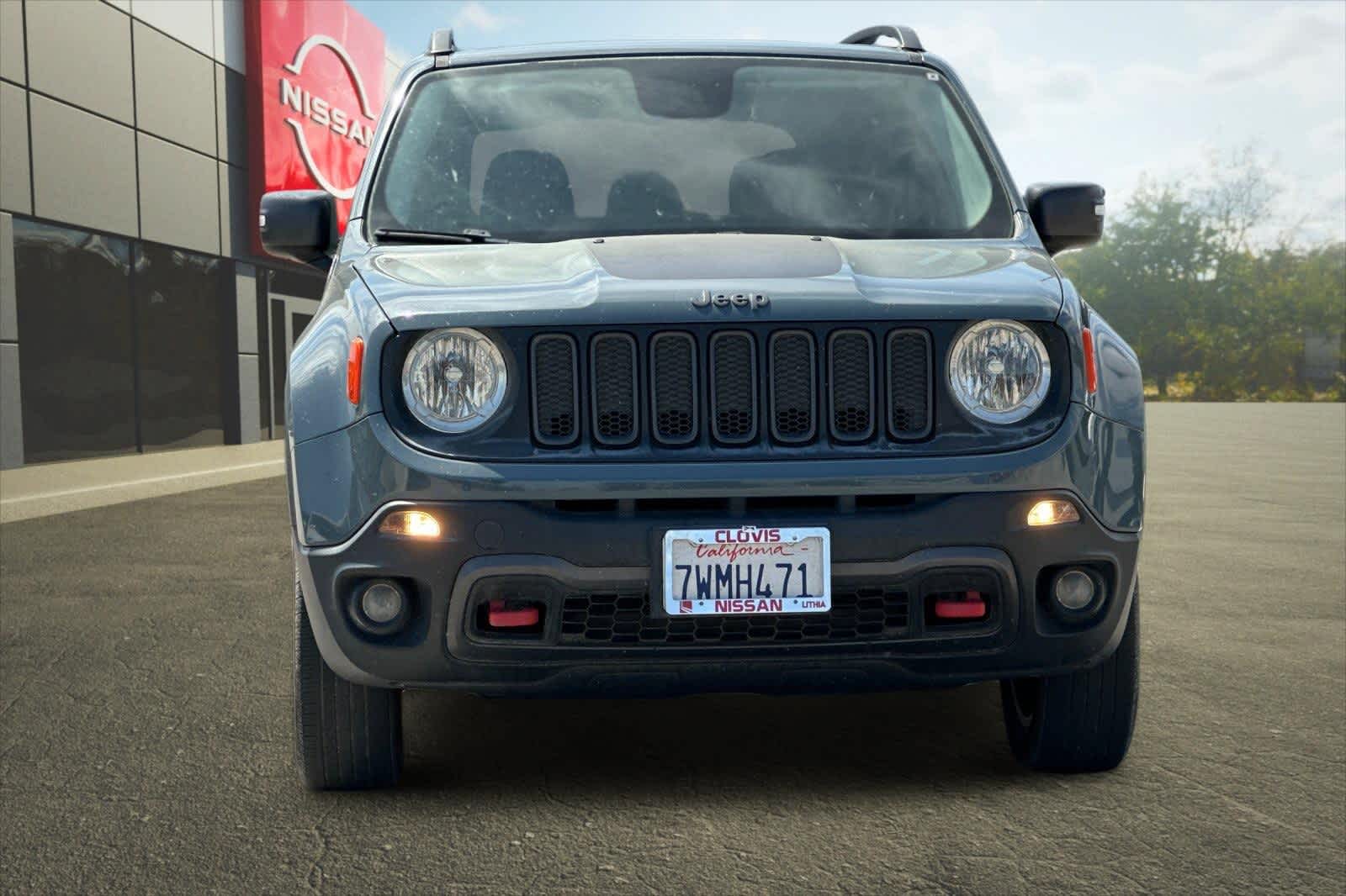 Thumbnail: 2016 Jeep Renegade - 10