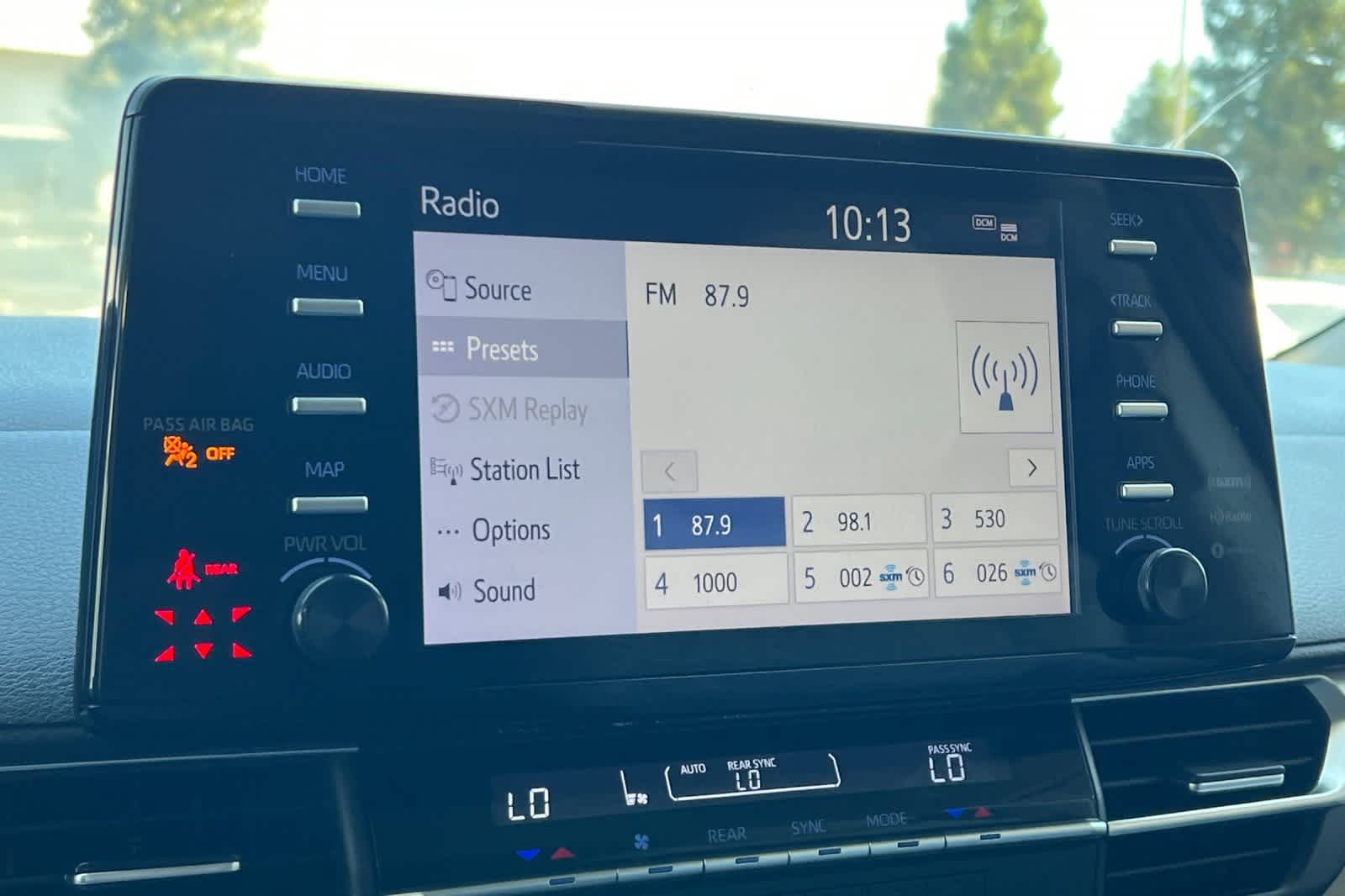 Thumbnail: 2021 Toyota Sienna - 22