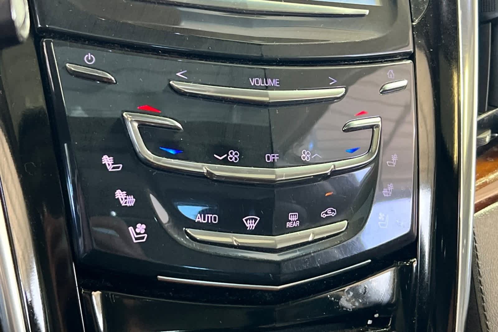 2018 Cadillac Escalade Luxury 23