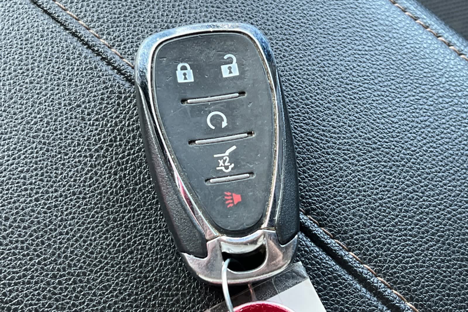 Thumbnail: 2020 Chevrolet Traverse - 26