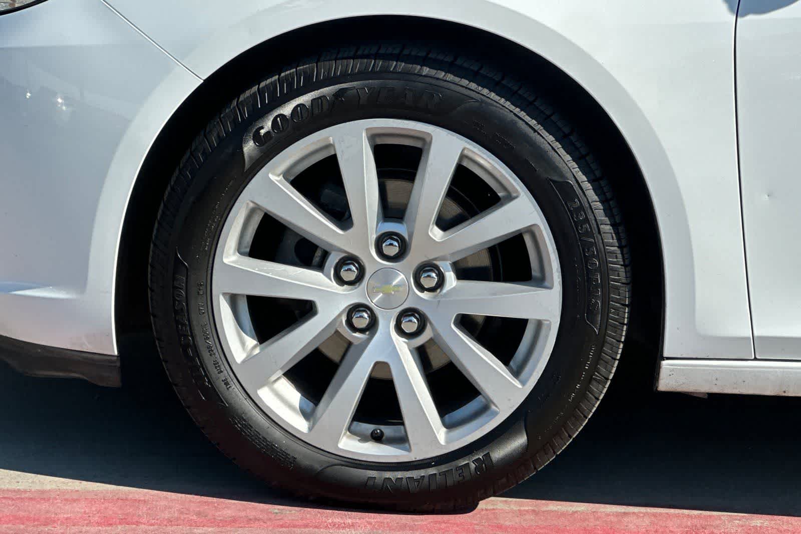 Thumbnail: 2015 Chevrolet Malibu - 33