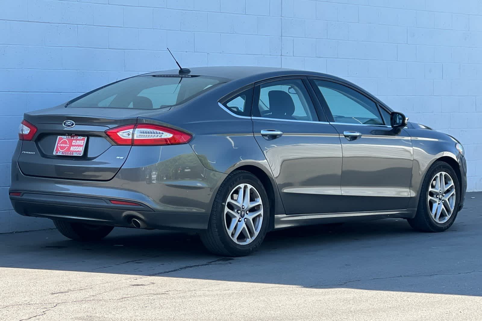 Thumbnail: 2015 Ford Fusion - 3