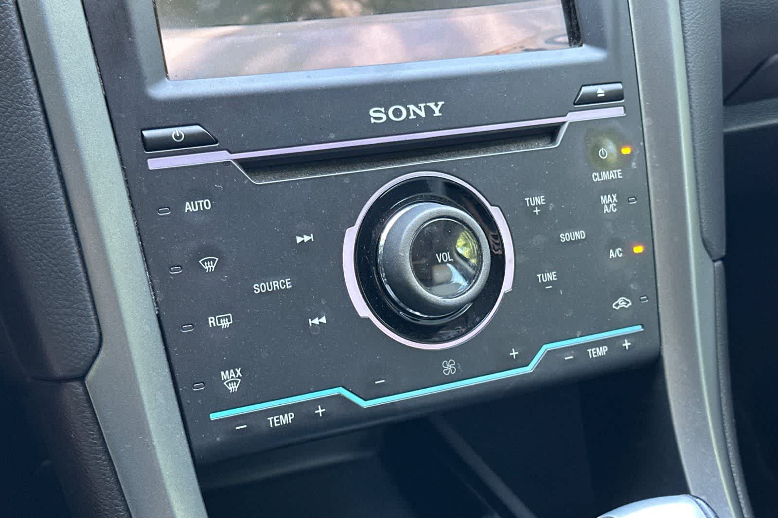 Thumbnail: 2015 Ford Fusion - 21