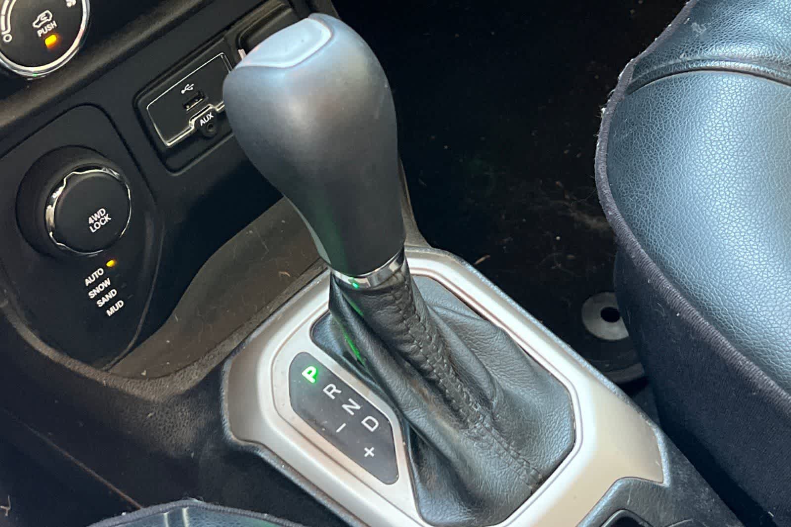 Thumbnail: 2017 Jeep Renegade - 22