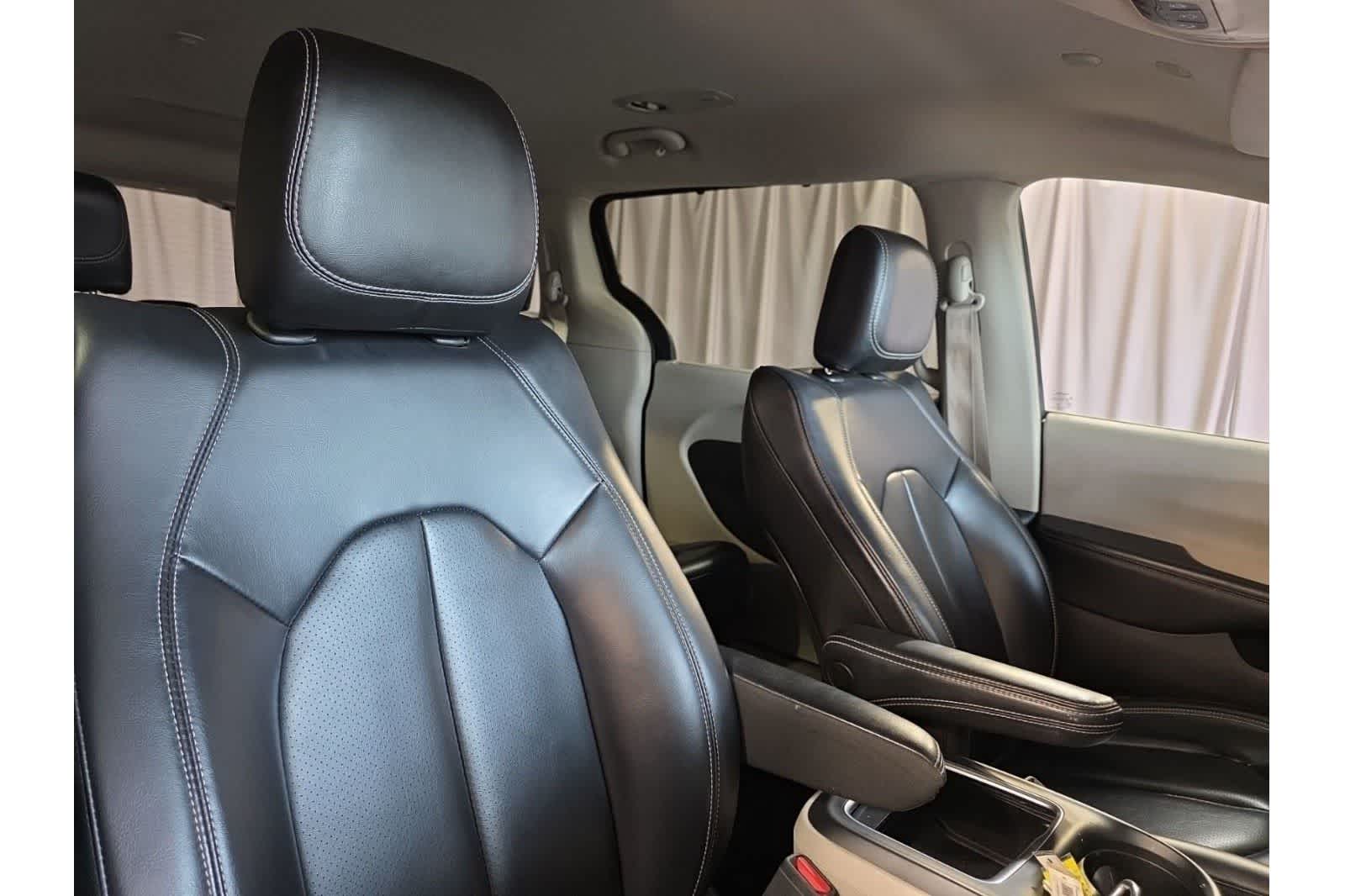 Thumbnail: 2023 Chrysler Pacifica - 13