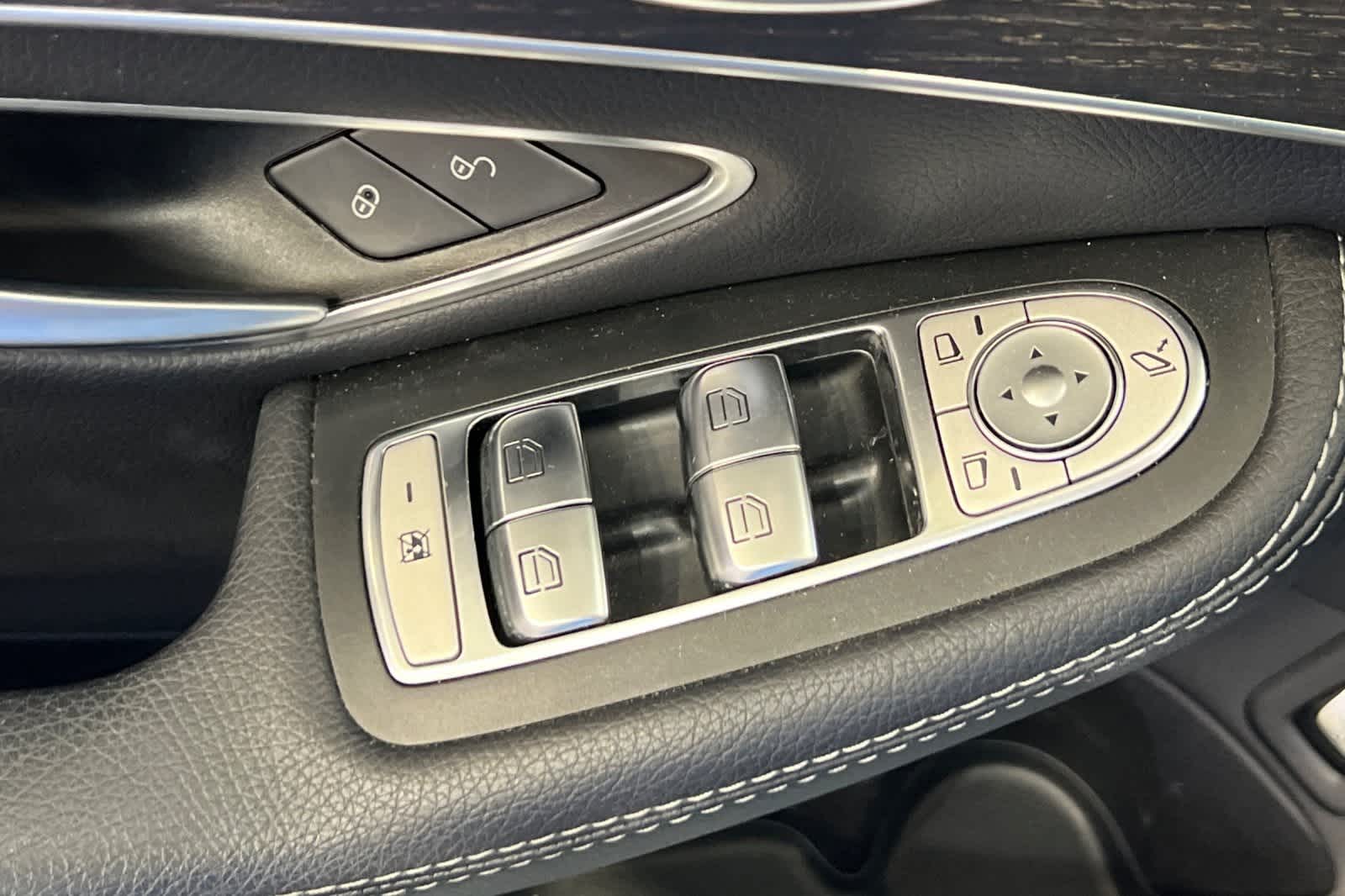 Thumbnail: 2019 Mercedes-Benz C-Class - 16