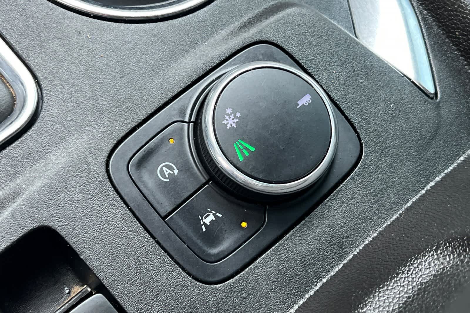 Thumbnail: 2023 Chevrolet Traverse - 31