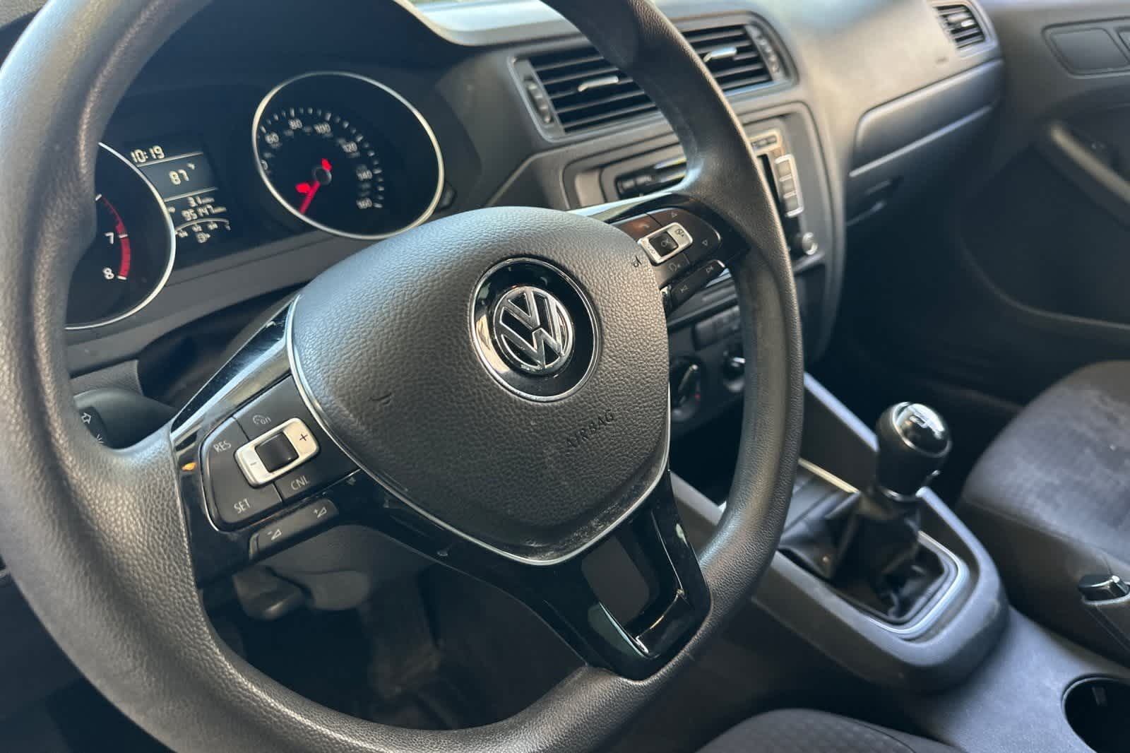 Thumbnail: 2015 Volkswagen Jetta - 14