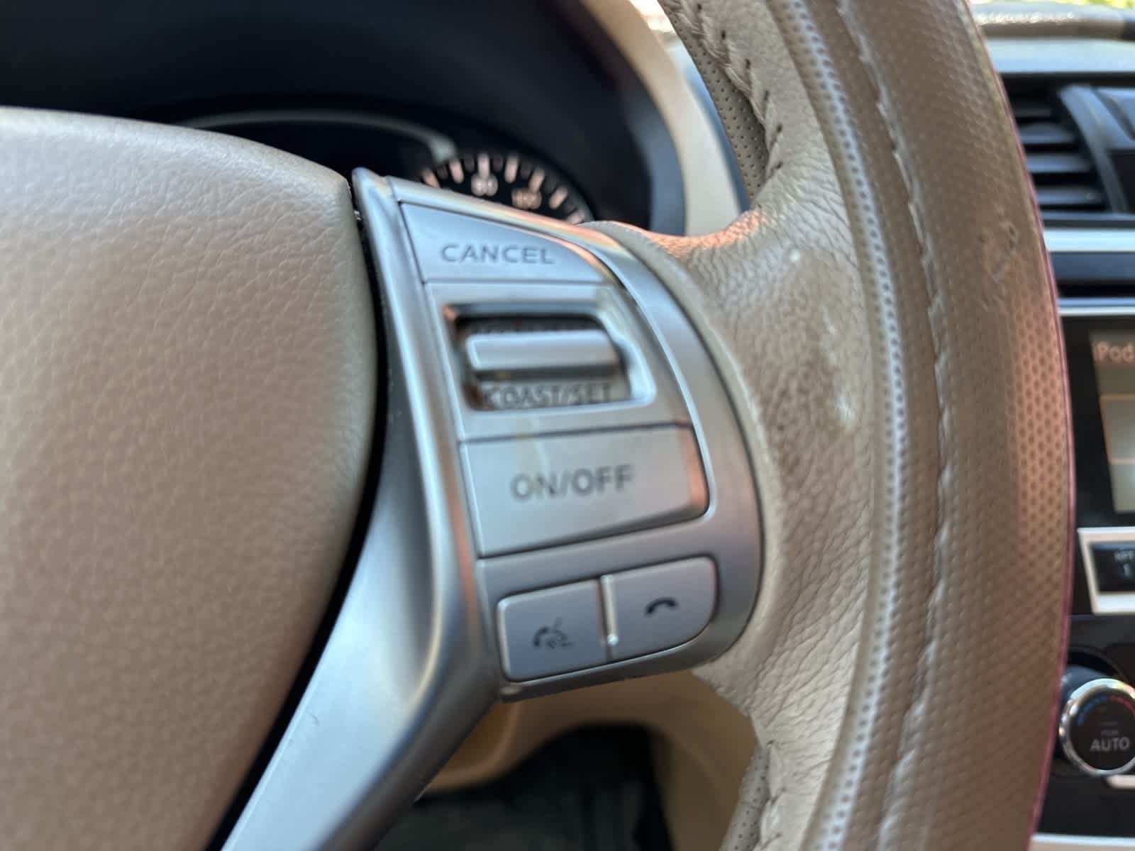 2016 Nissan Altima SV 27