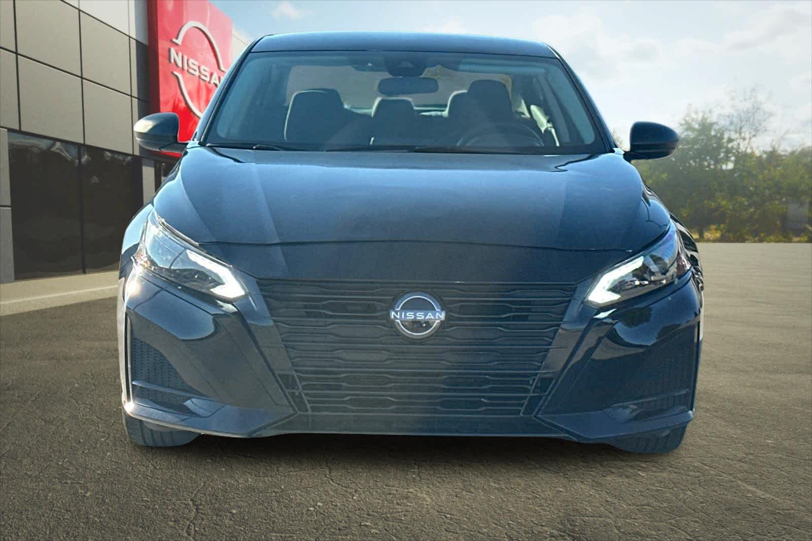 Thumbnail: 2024 Nissan Altima - 11