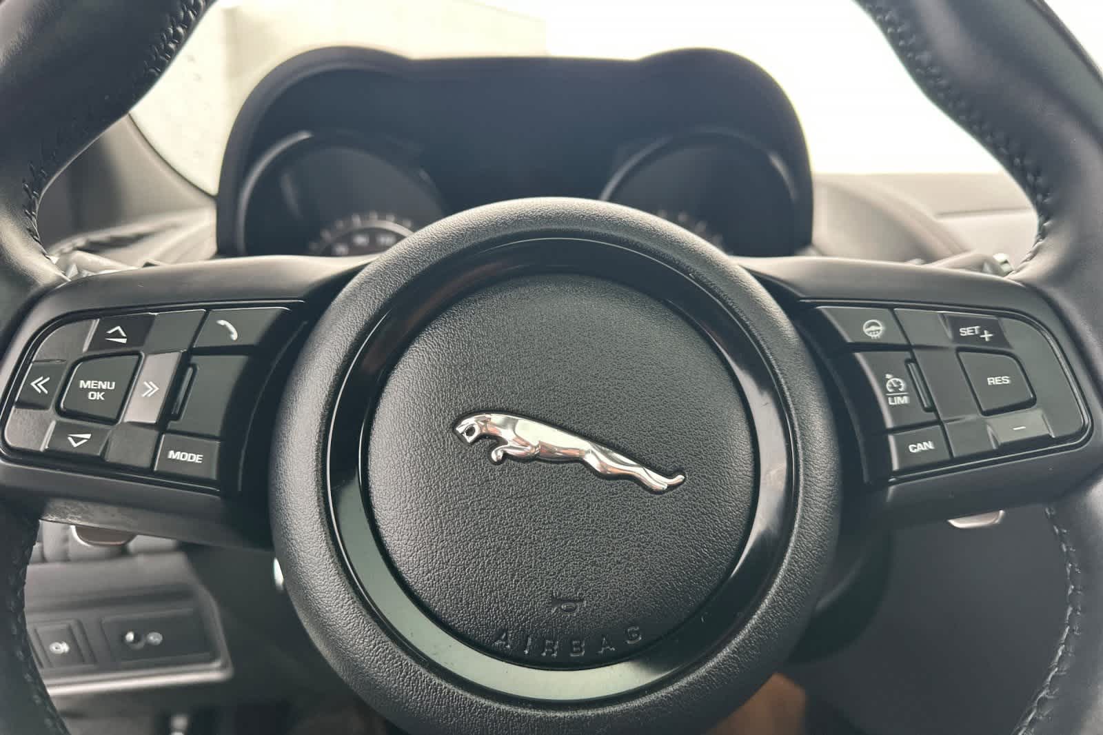 Thumbnail: 2018 Jaguar F-Type - 28