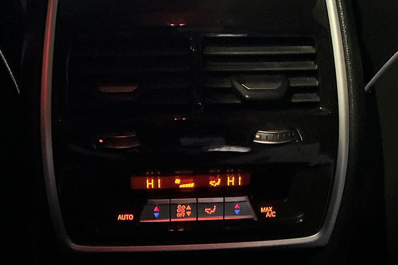 Thumbnail: 2023 BMW X6 - 15