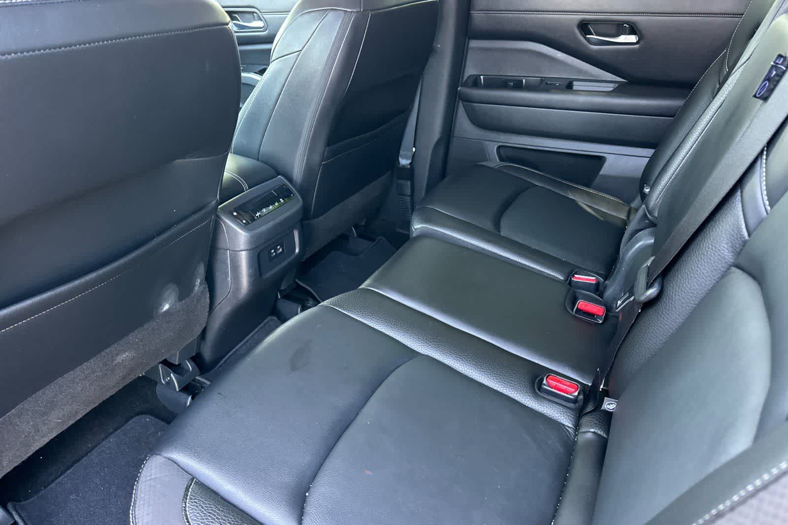 Thumbnail: 2023 Nissan Pathfinder - 5