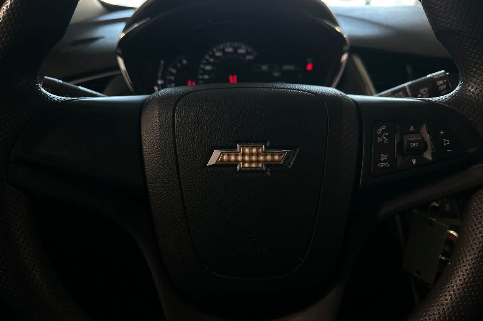 Thumbnail: 2017 Chevrolet Trax - 24