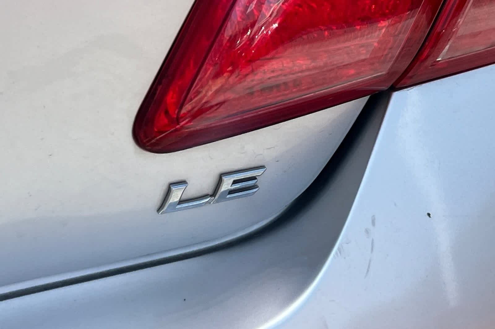 2009 Toyota Camry LE 15