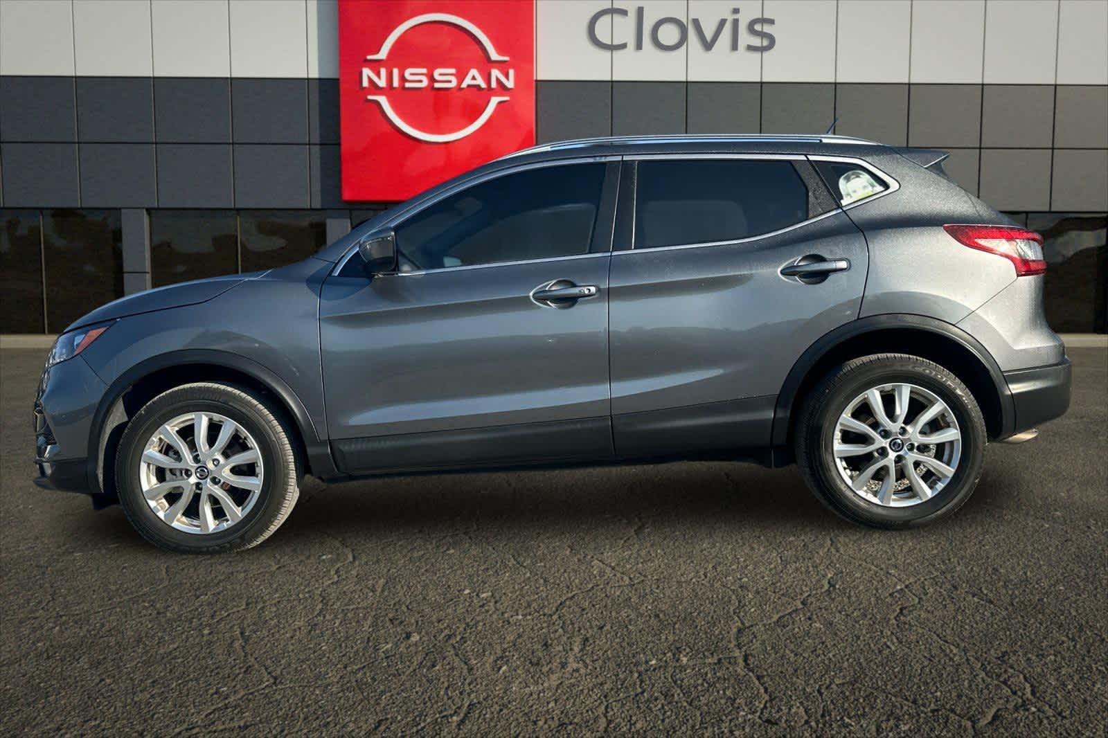 Thumbnail: 2021 Nissan Rogue Sport - 6