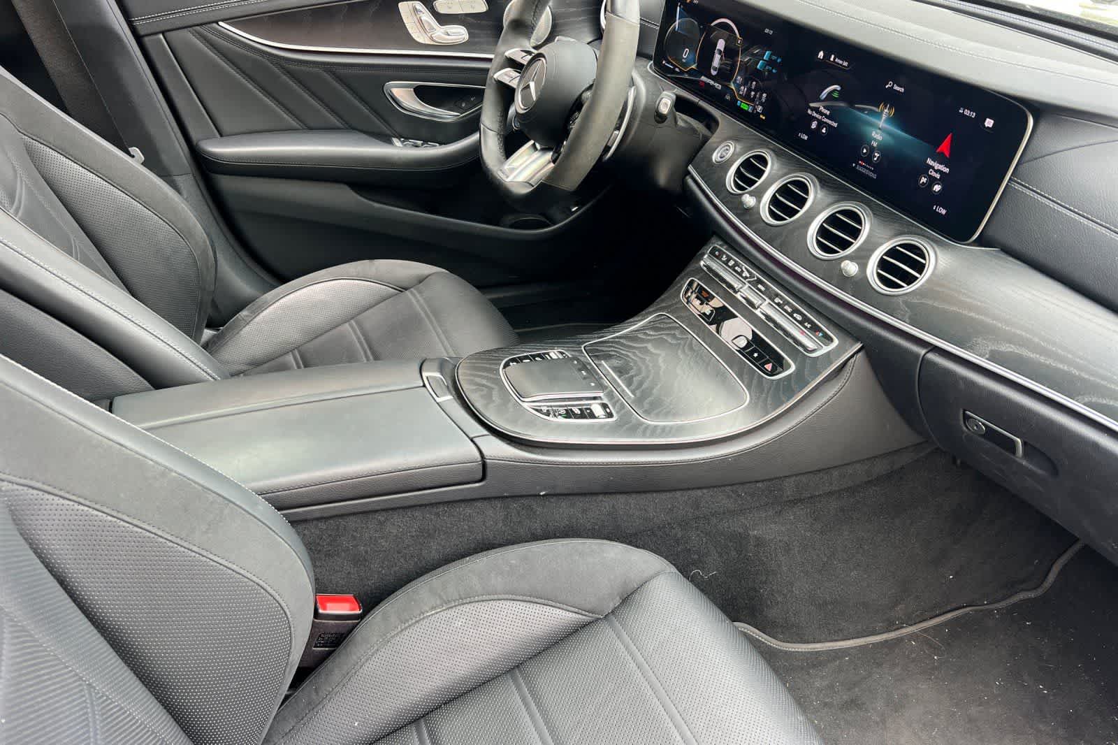 Thumbnail: 2022 Mercedes-Benz E-Class - 17
