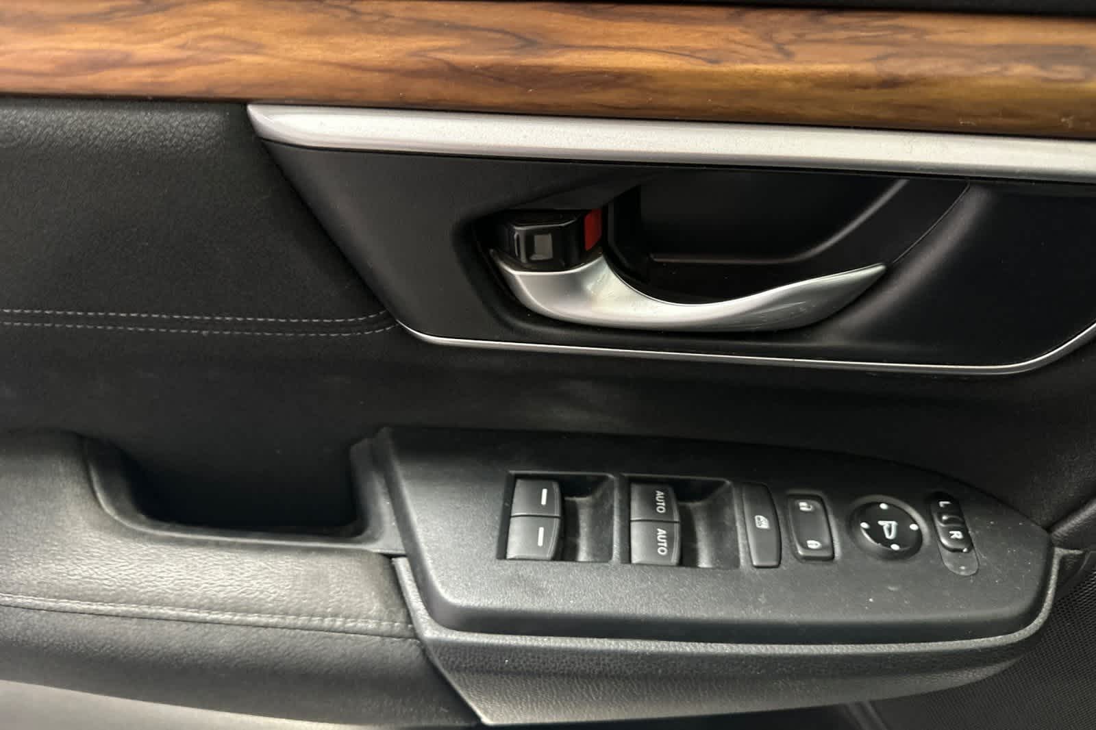 Thumbnail: 2018 Honda CR-V - 15