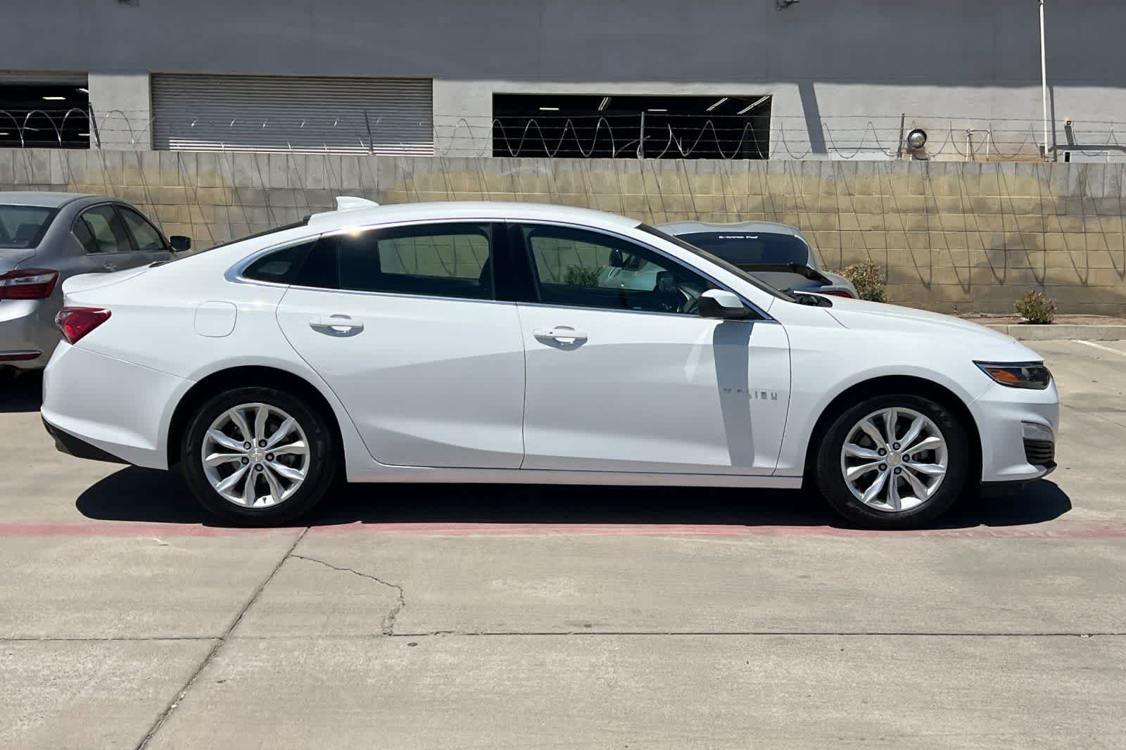 Thumbnail: 2022 Chevrolet Malibu - 9