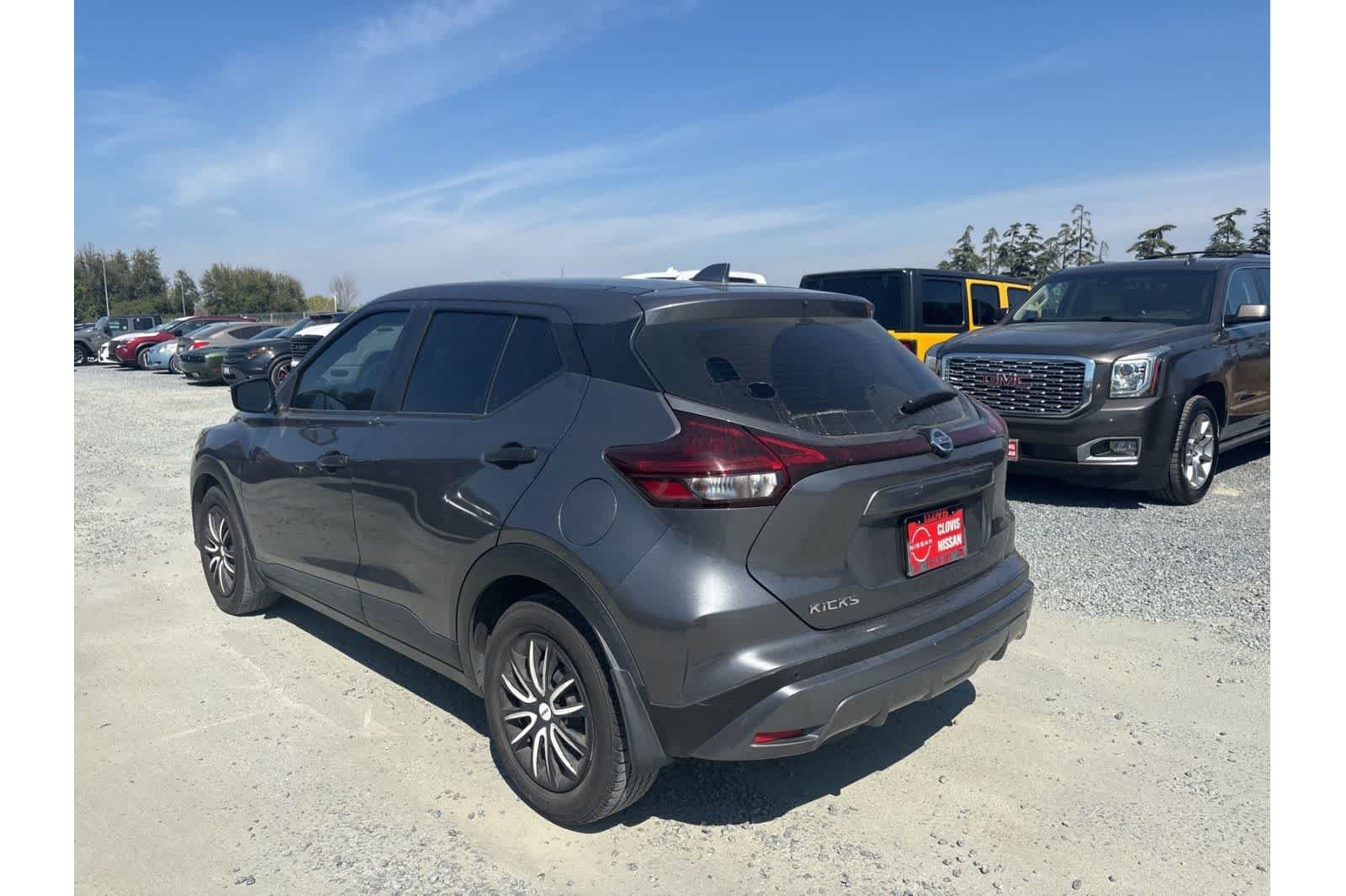 Thumbnail: 2021 Nissan Kicks - 3