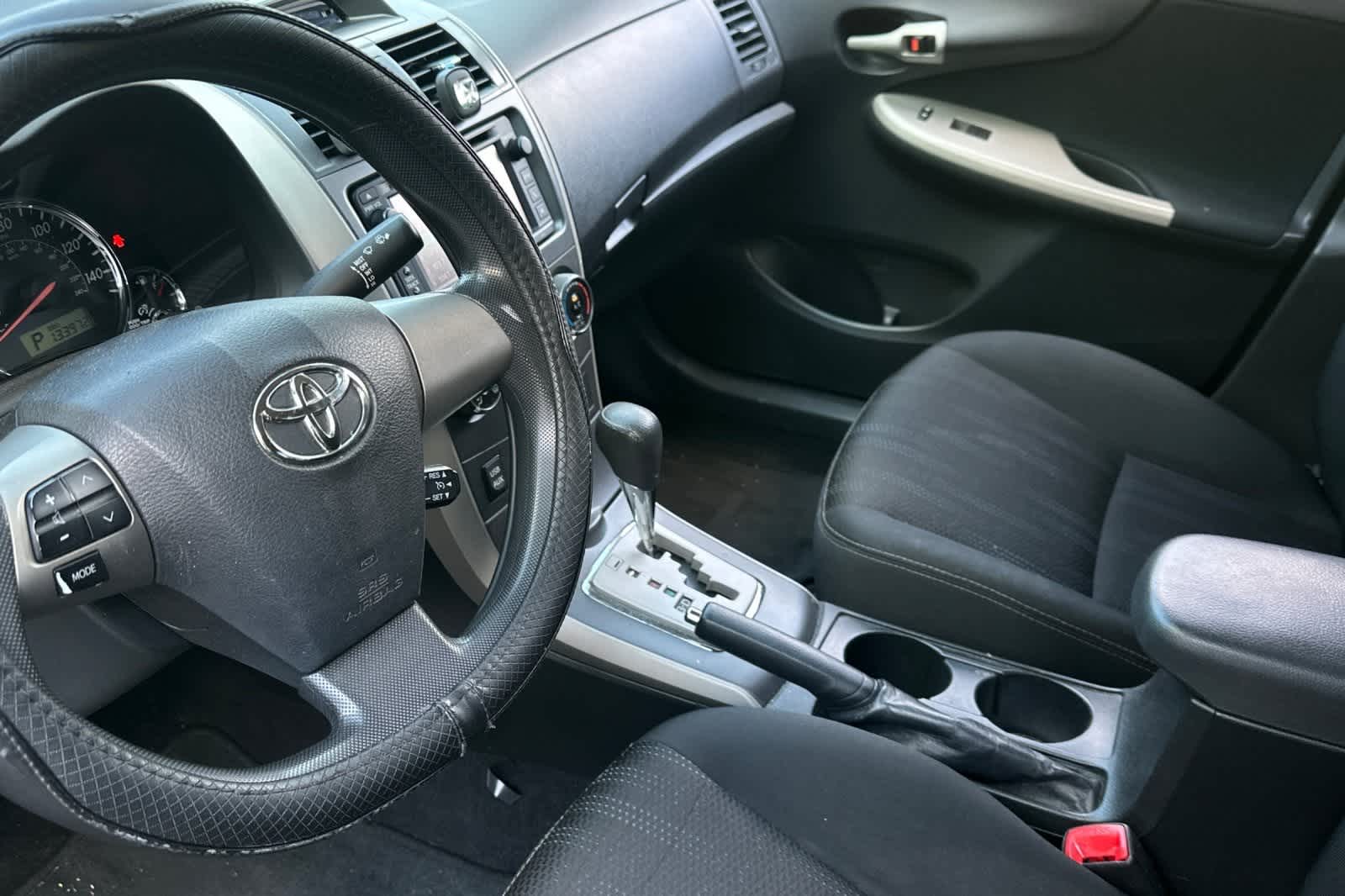 Thumbnail: 2013 Toyota Corolla - 12