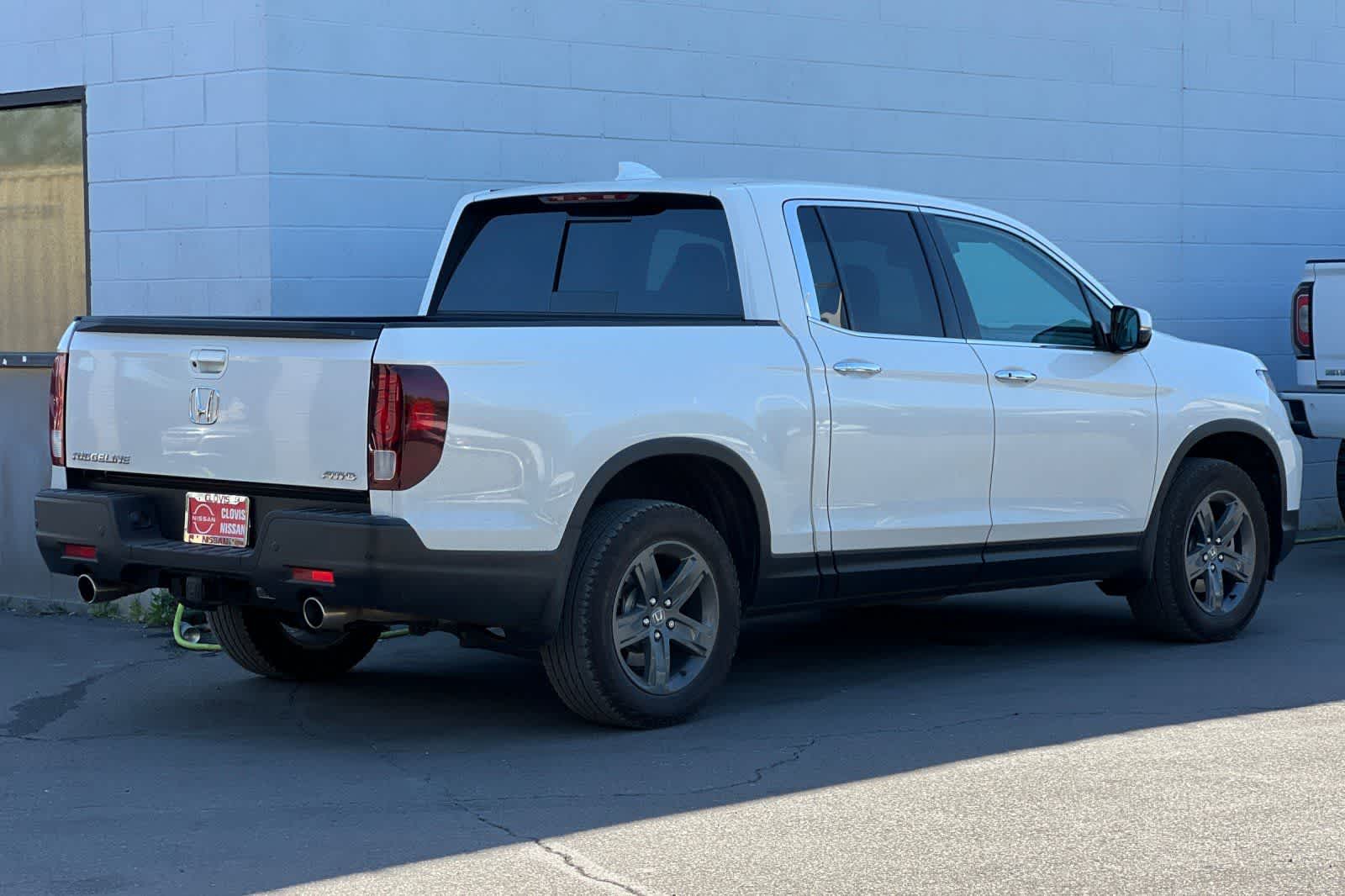 Thumbnail: 2023 Honda Ridgeline - 3