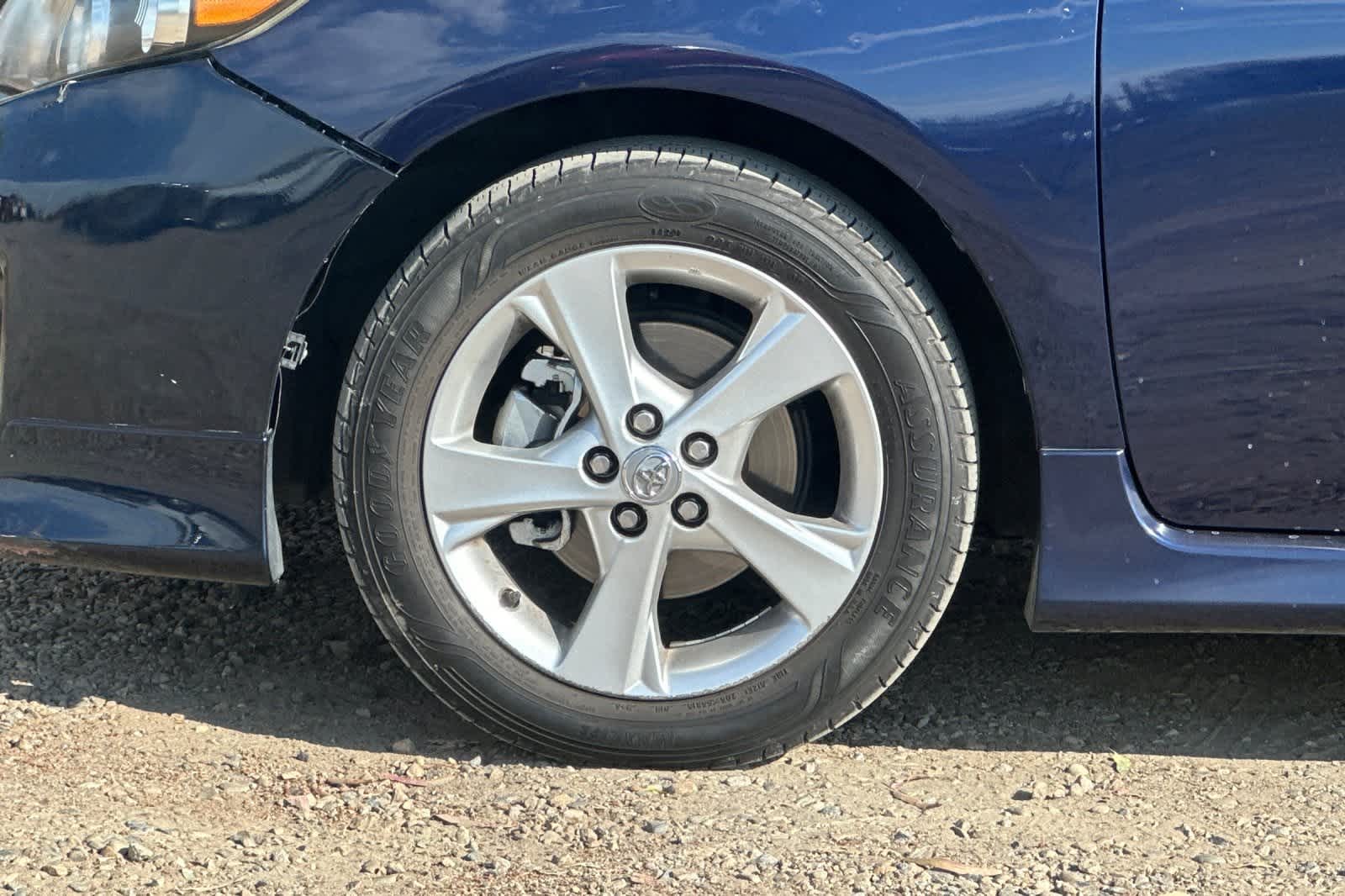 Thumbnail: 2013 Toyota Corolla - 25