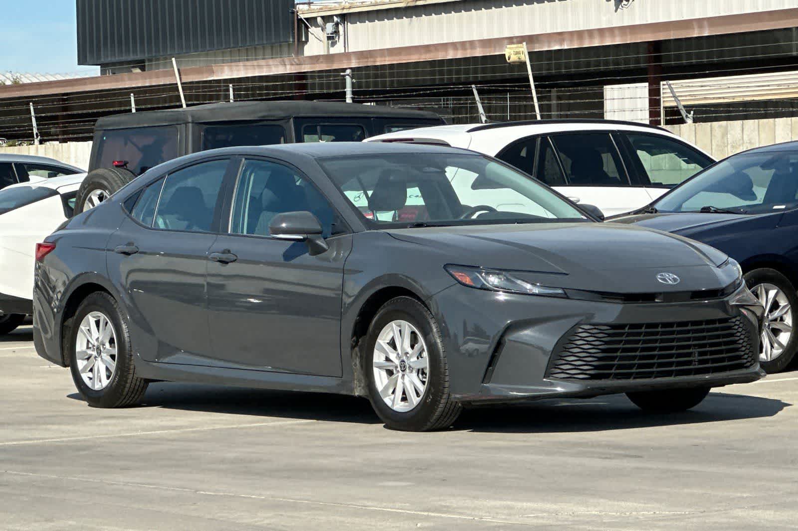 Thumbnail: 2025 Toyota Camry - 10