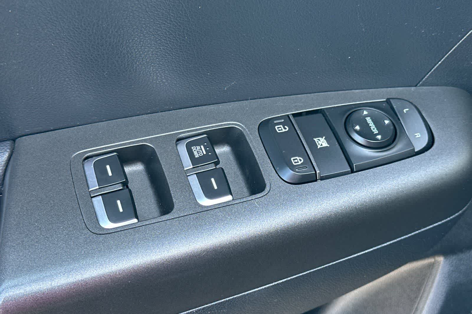 Thumbnail: 2021 Kia Sportage - 14