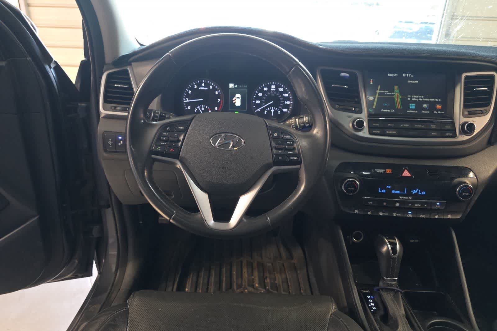 Thumbnail: 2016 Hyundai Tucson - 16