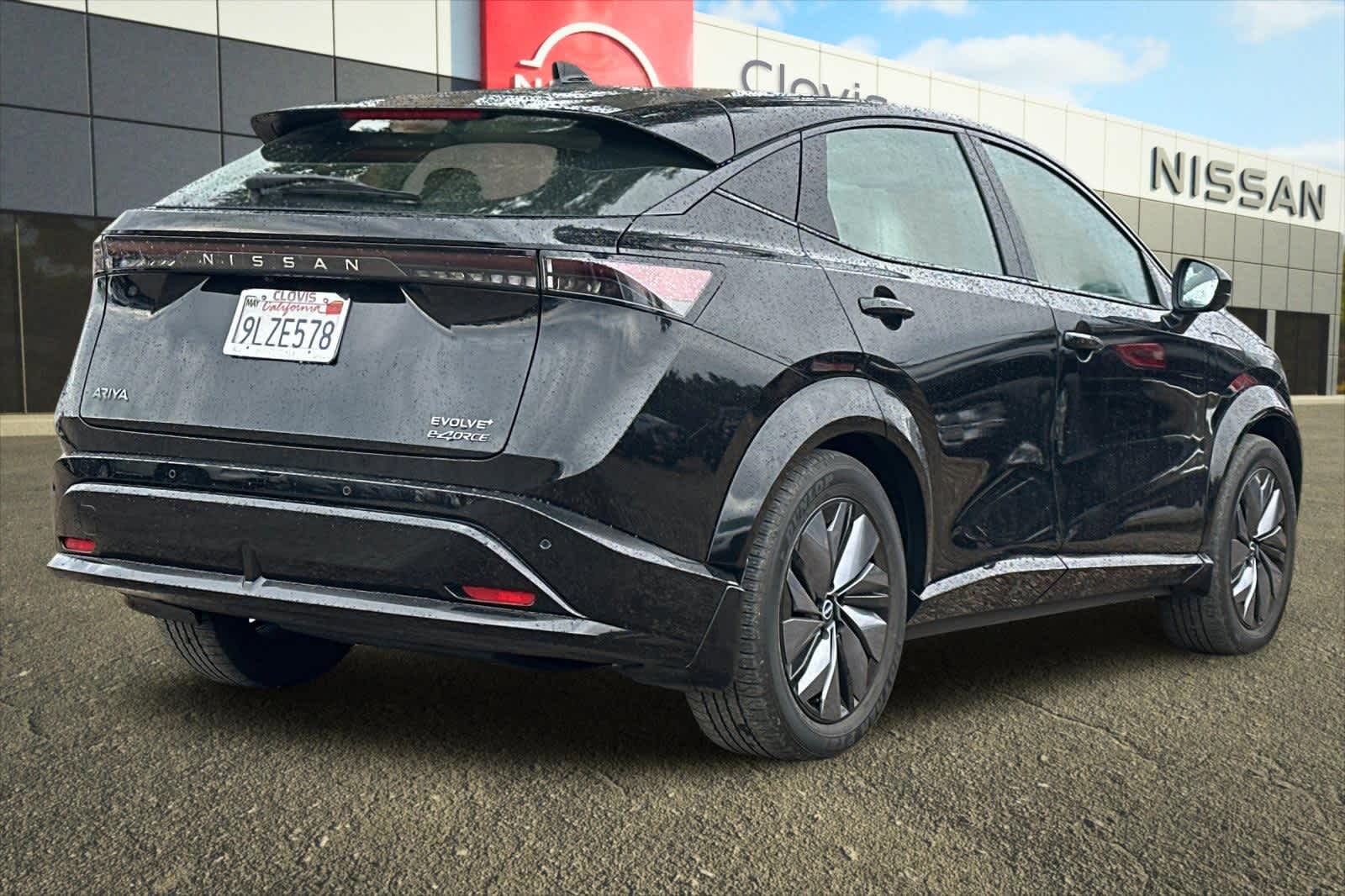 Thumbnail: 2023 Nissan Ariya - 3