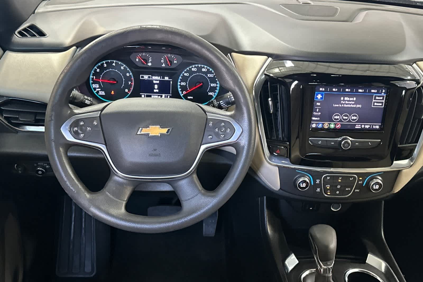 Thumbnail: 2023 Chevrolet Traverse - 17