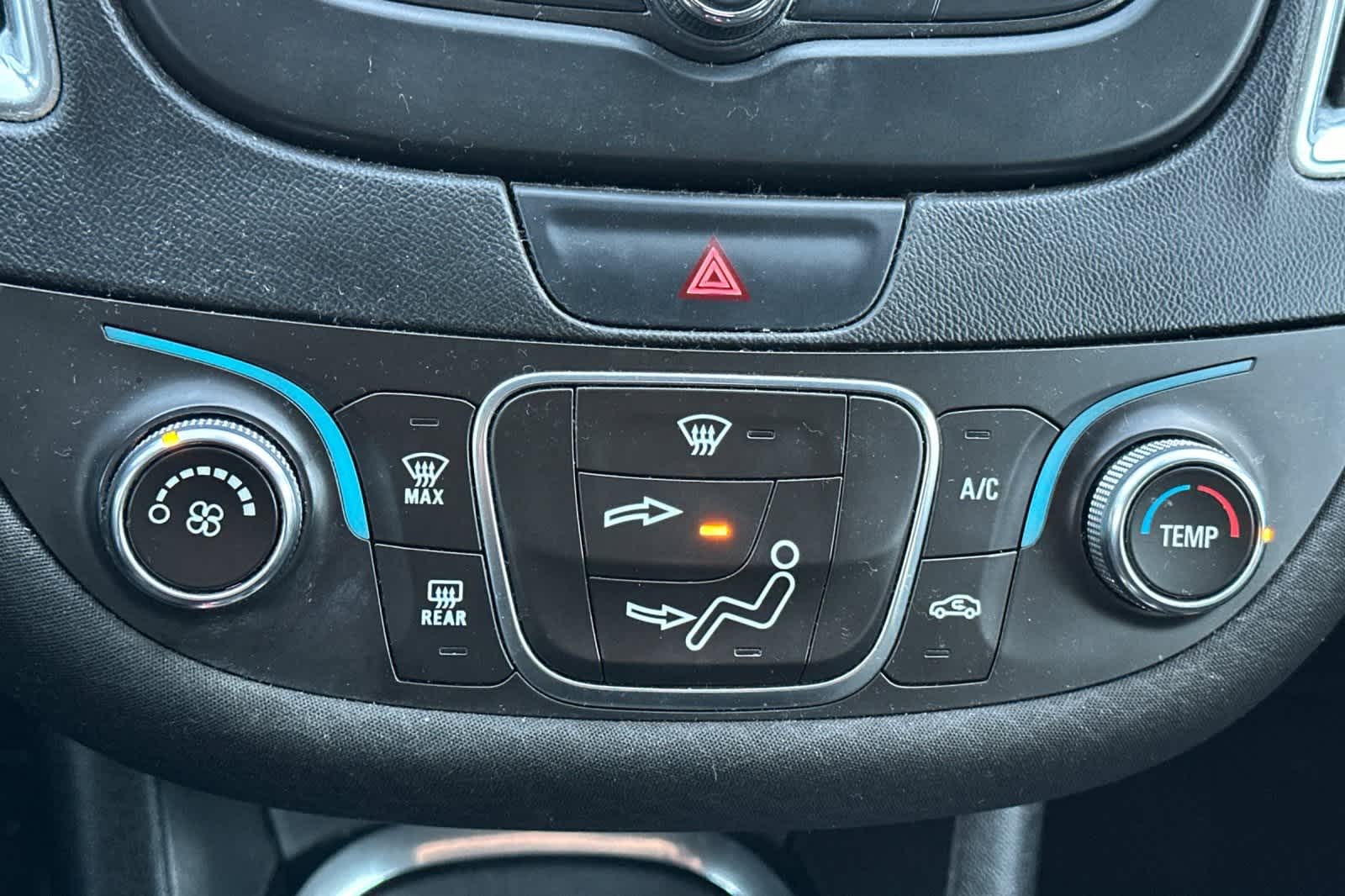 Thumbnail: 2017 Chevrolet Malibu - 22