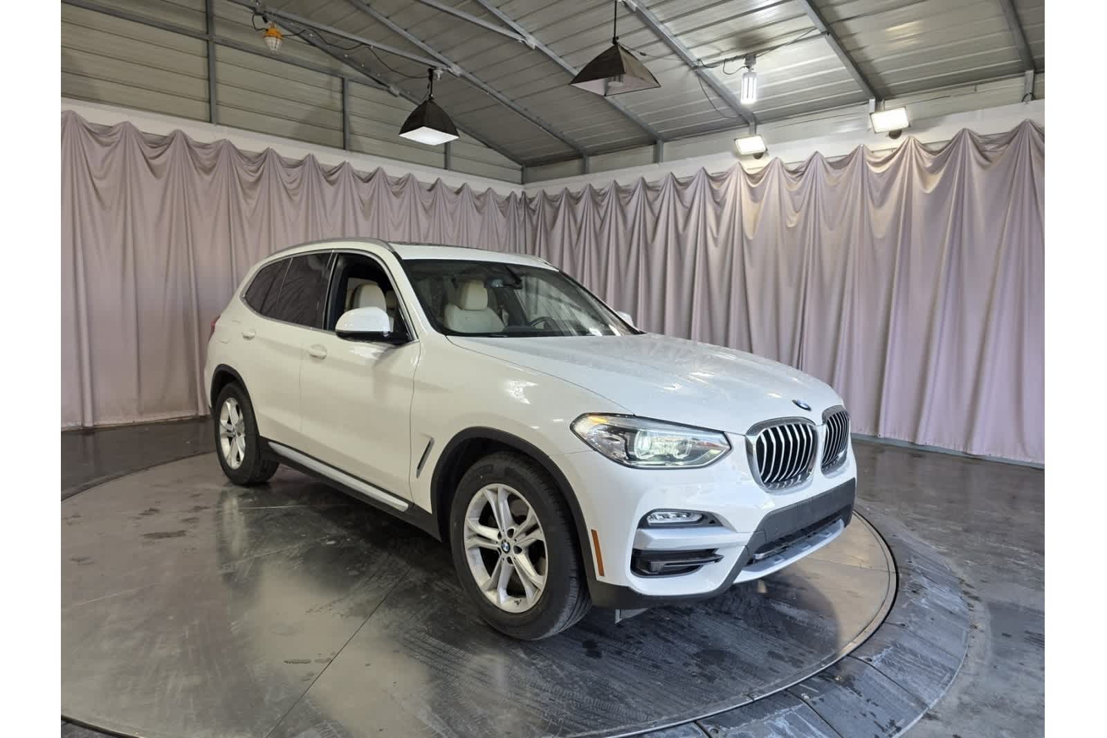 Thumbnail: 2018 BMW X3 - 10