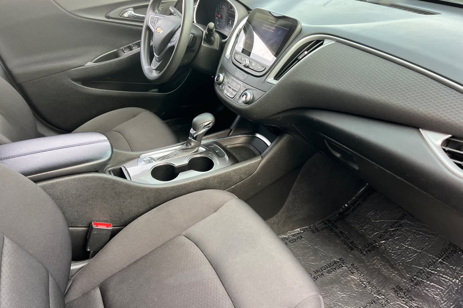 Thumbnail: 2022 Chevrolet Malibu - 16