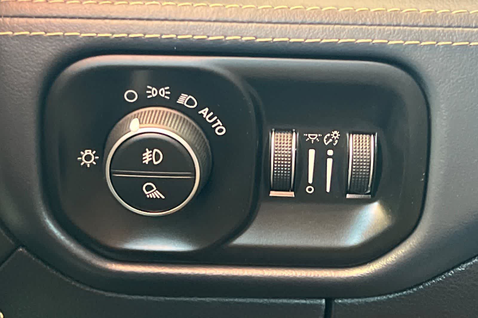 Thumbnail: 2019 RAM 1500 - 32