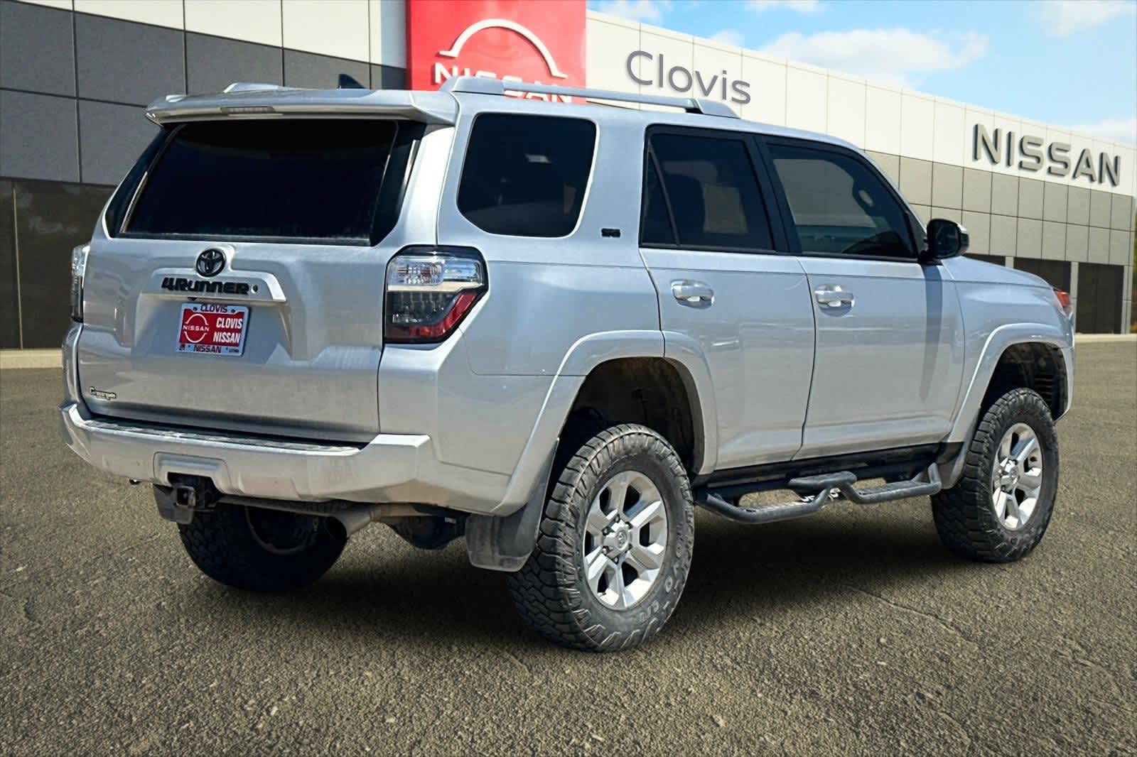 Thumbnail: 2017 Toyota 4Runner - 3