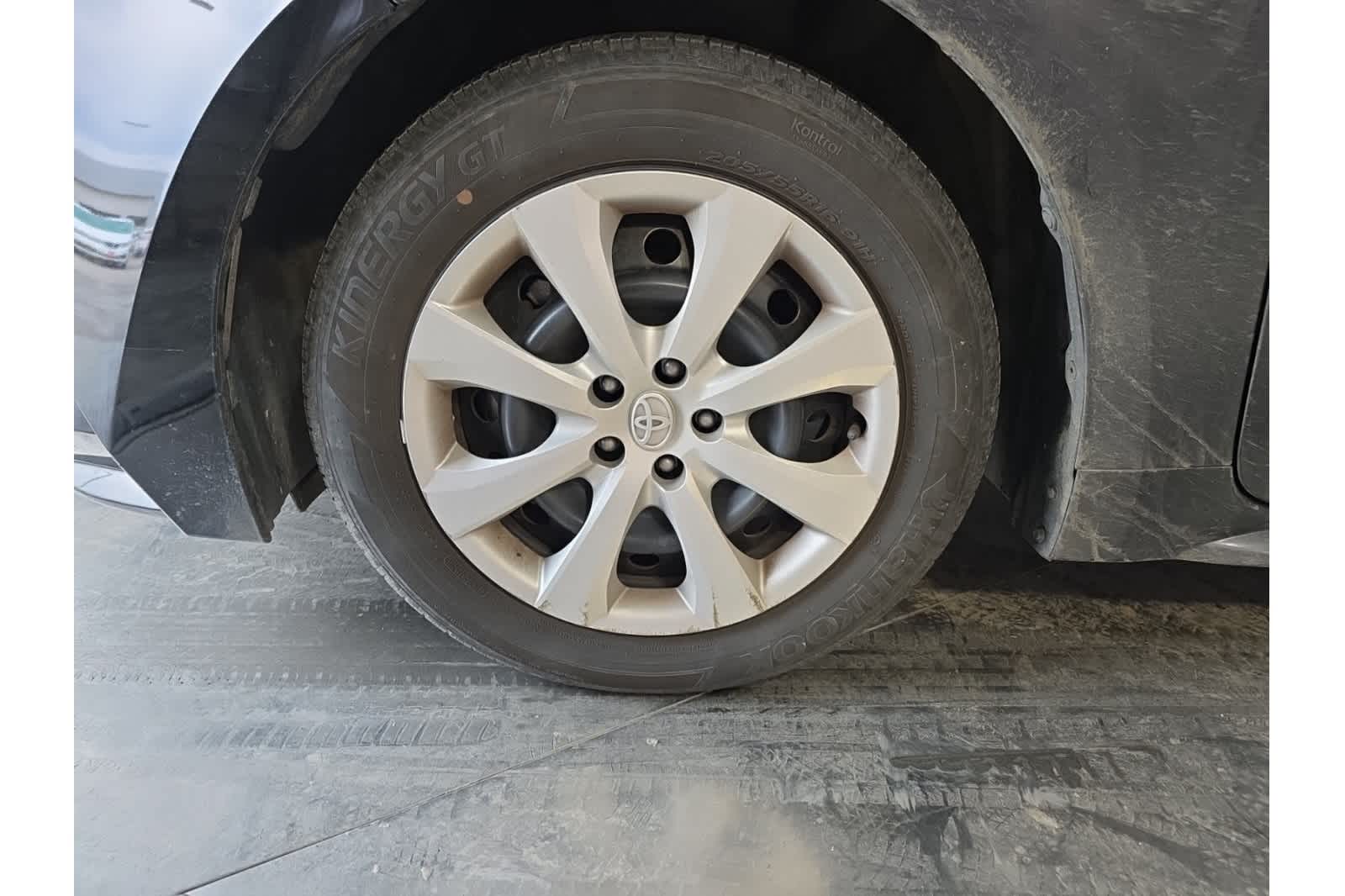 Thumbnail: 2023 Toyota Corolla - 3