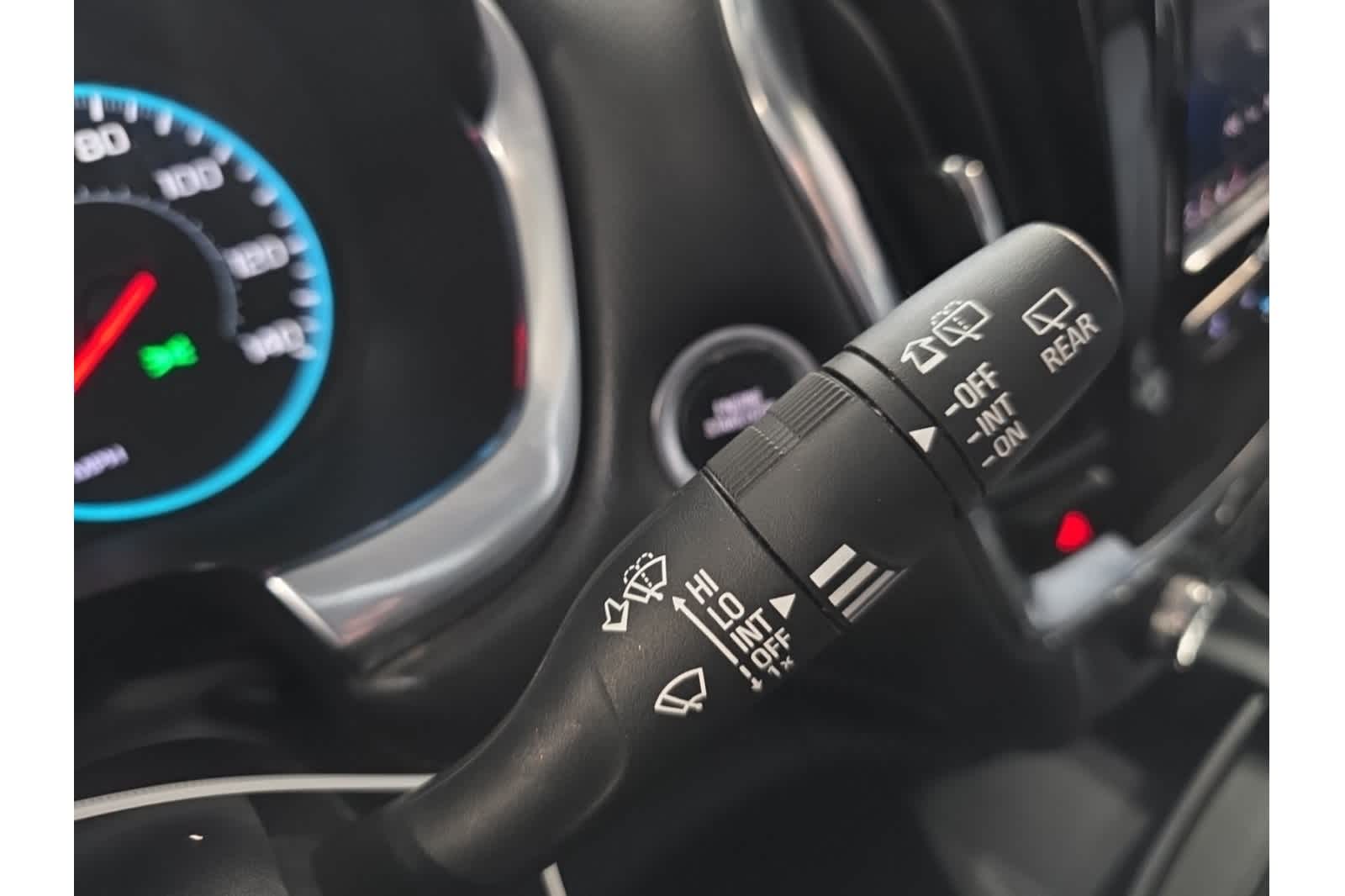 Thumbnail: 2020 Chevrolet Traverse - 25