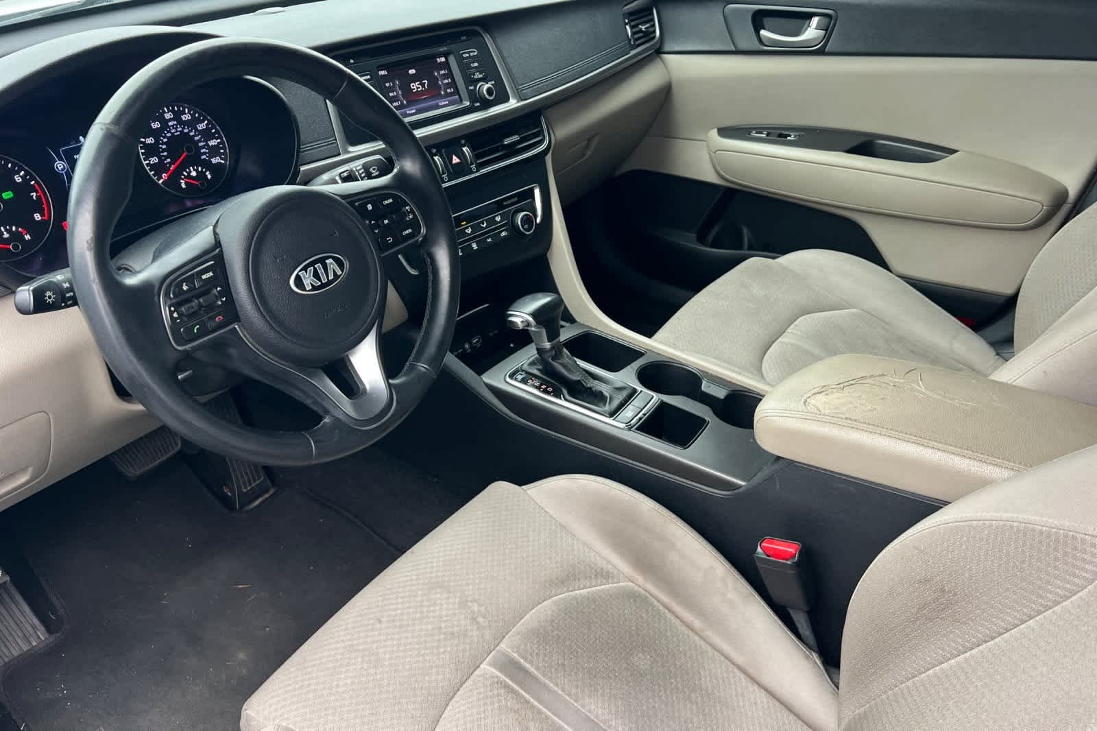 Thumbnail: 2016 Kia Optima - 12