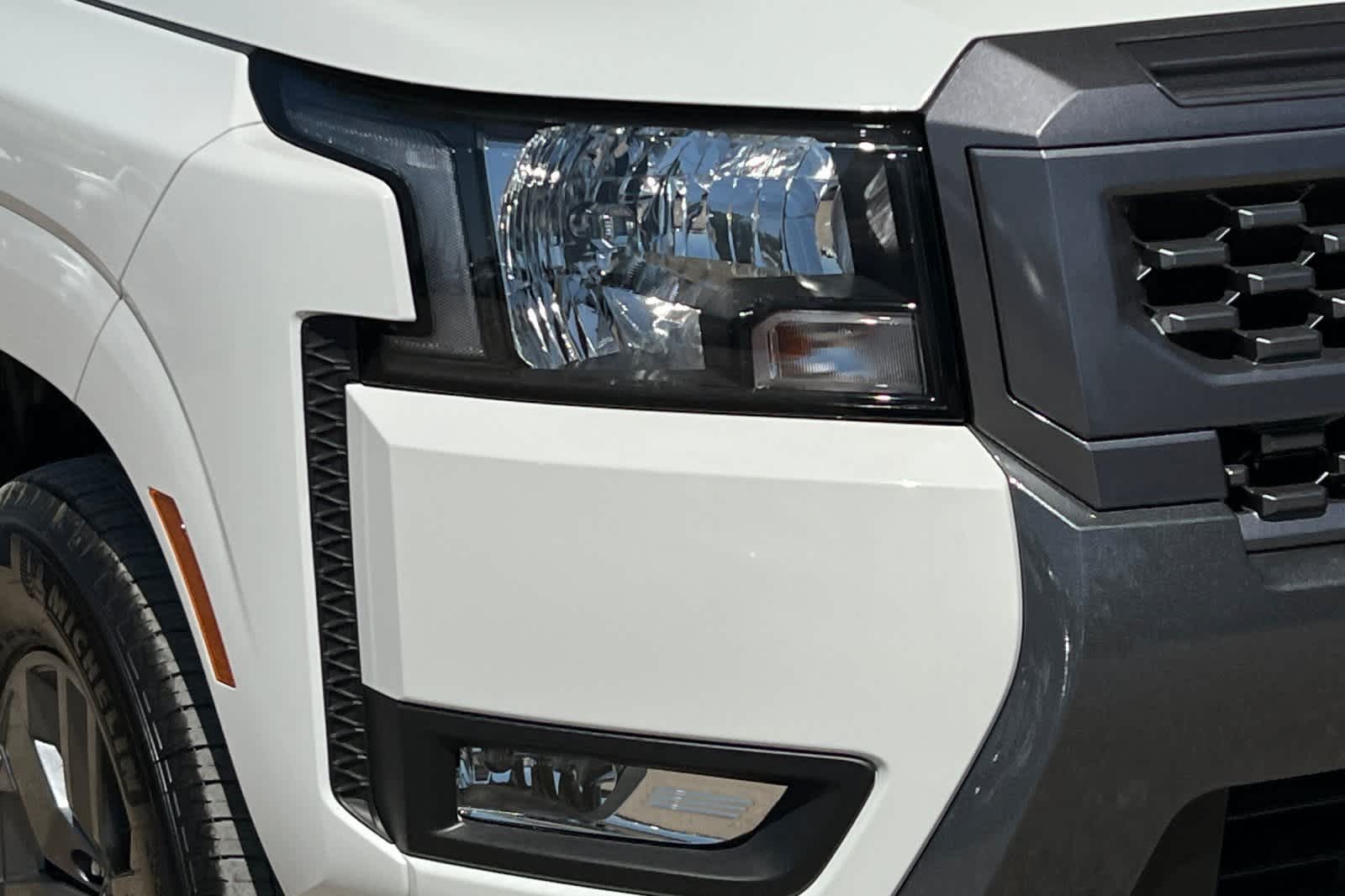 Thumbnail: 2025 Nissan Frontier - 31
