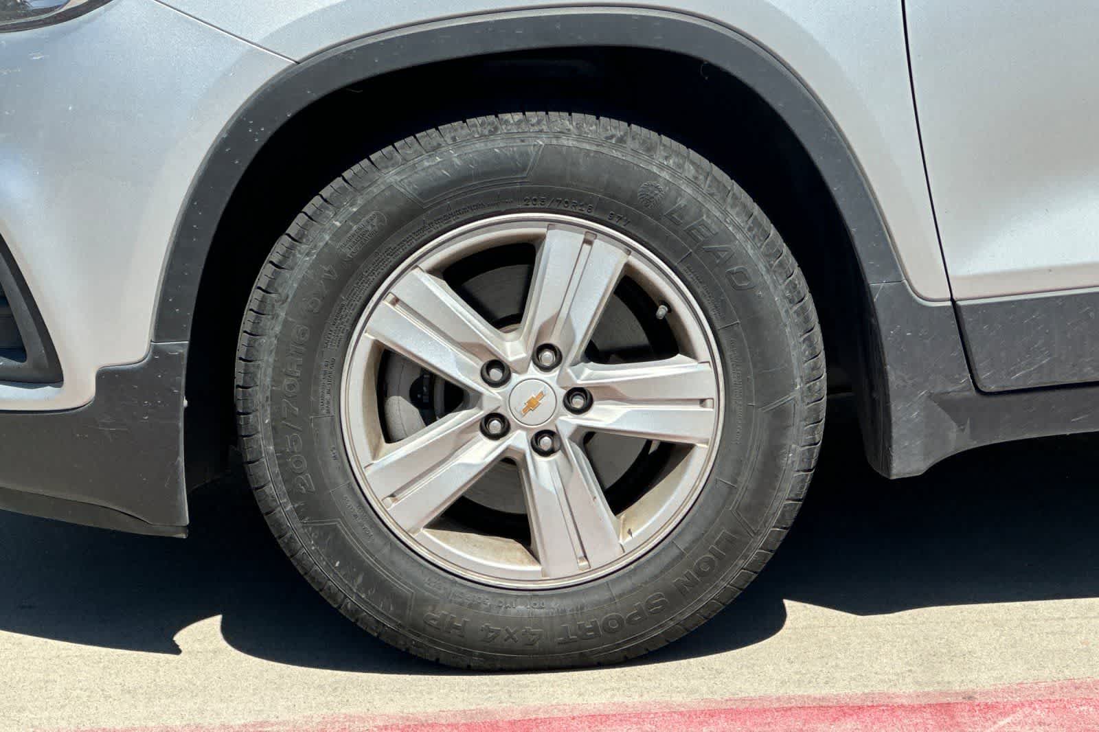 Thumbnail: 2020 Chevrolet Trax - 12