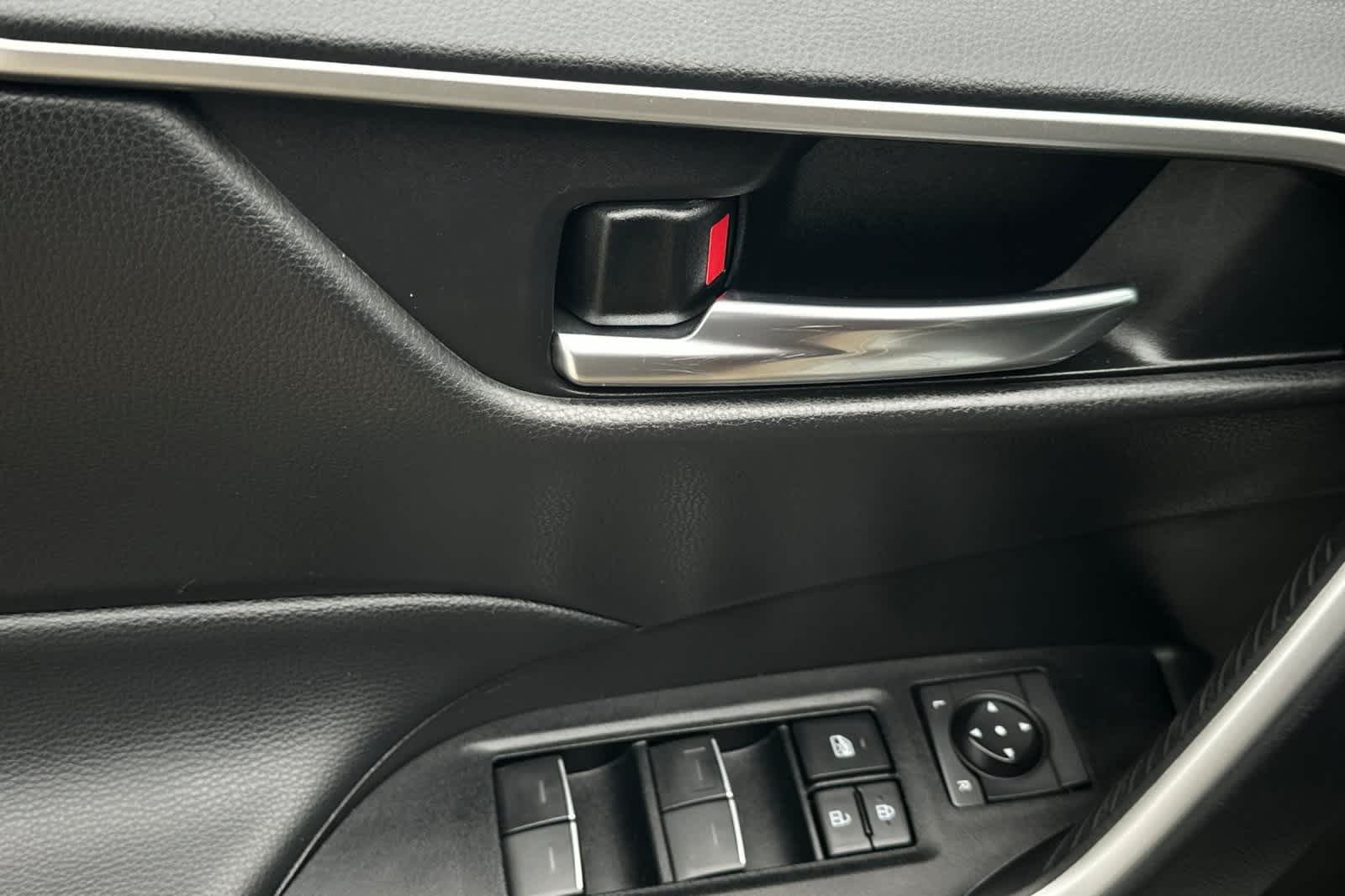 Thumbnail: 2025 Toyota RAV4 - 13