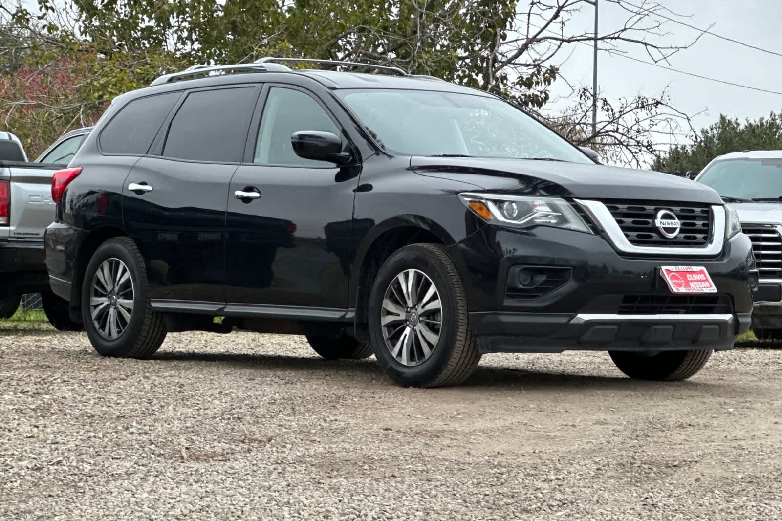 Thumbnail: 2019 Nissan Pathfinder - 10
