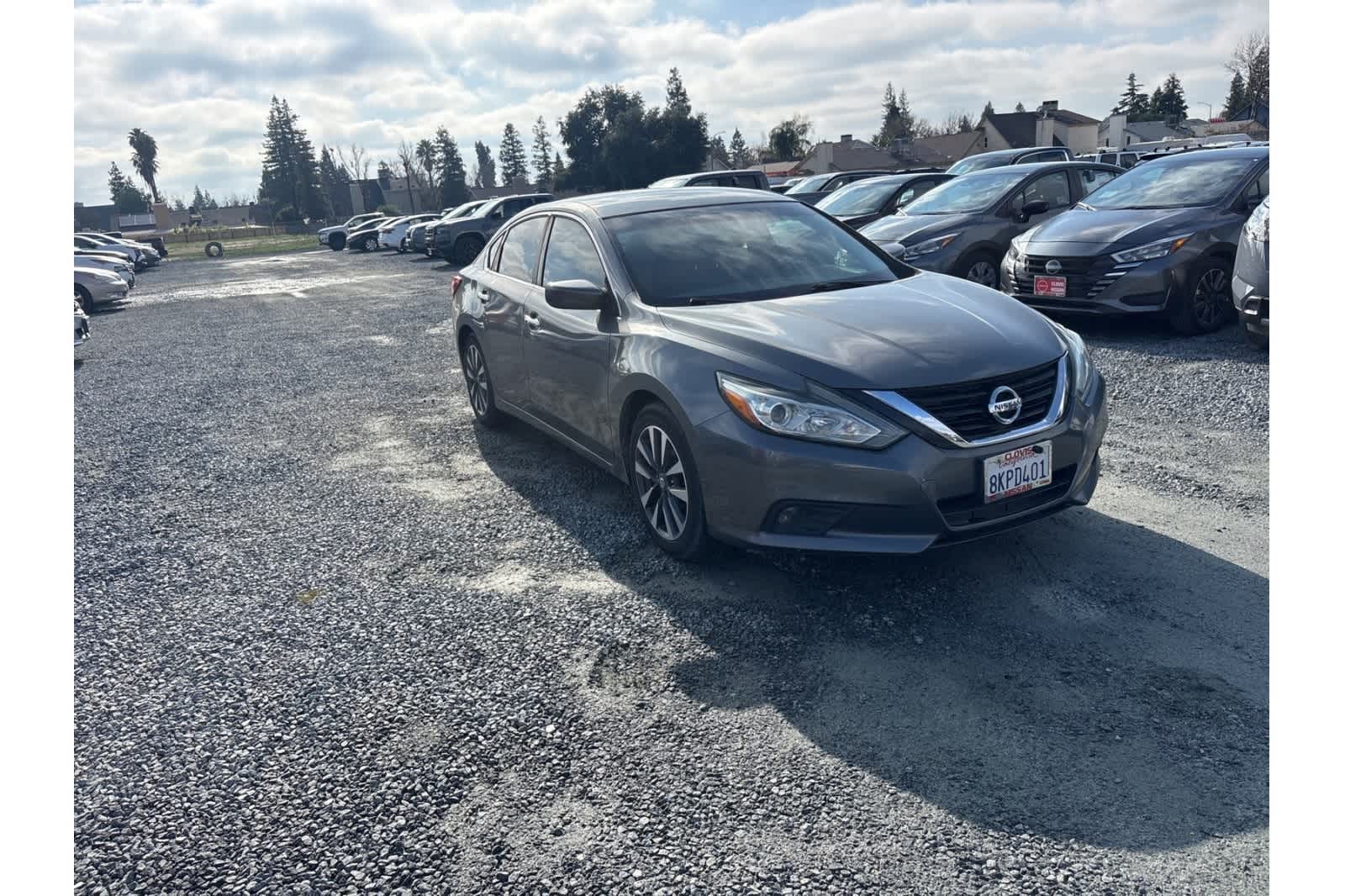 Thumbnail: 2017 Nissan Altima - 10