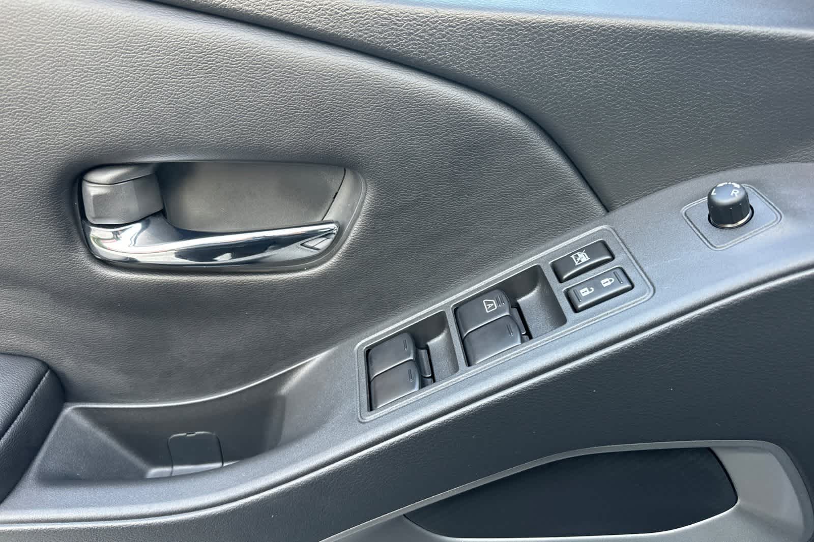 Thumbnail: 2025 Nissan Frontier - 12