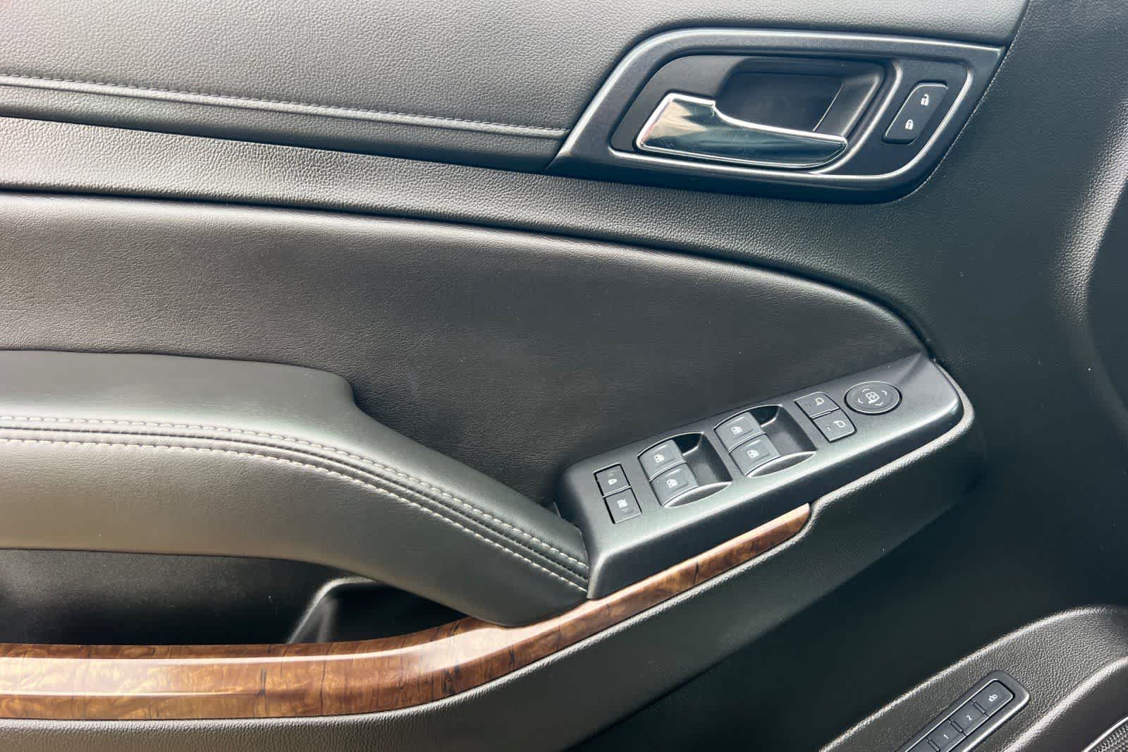 Thumbnail: 2019 Chevrolet Suburban - 13