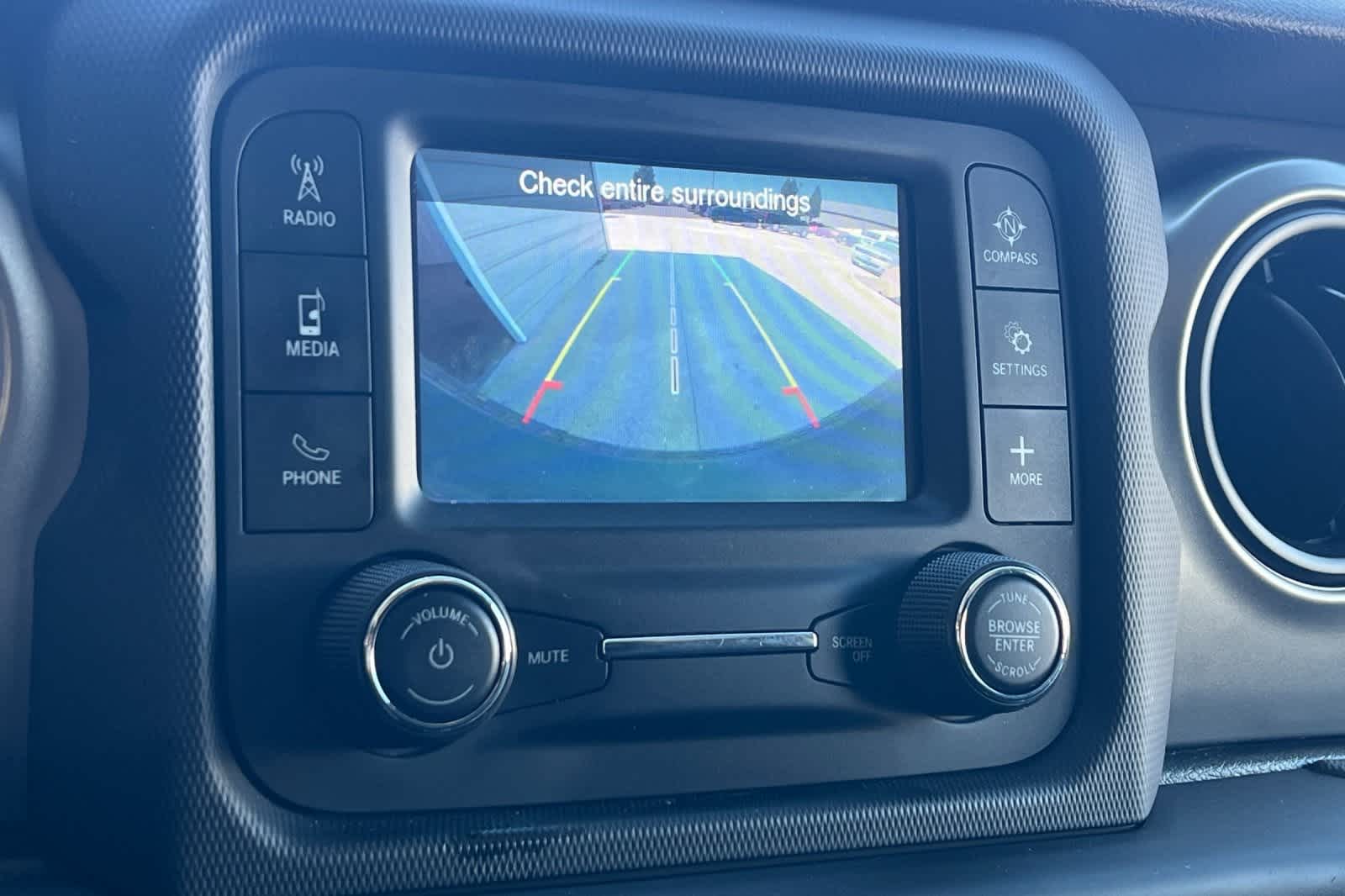 Thumbnail: 2019 Jeep Wrangler - 20