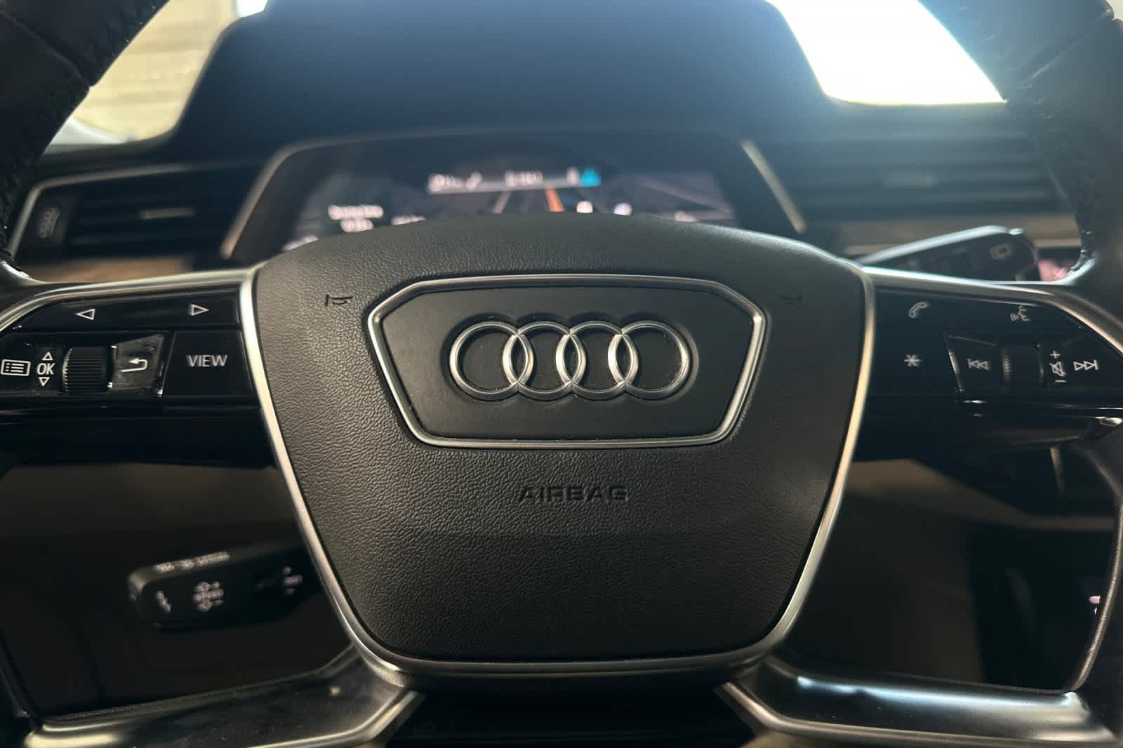Thumbnail: 2019 Audi e-tron - 27