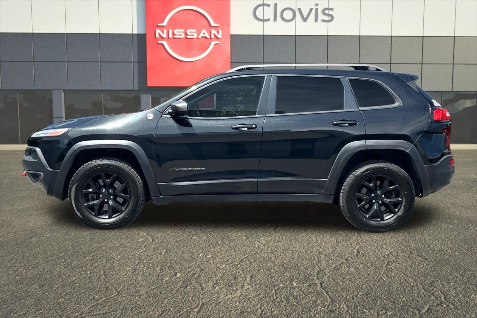 Thumbnail: 2015 Jeep Cherokee - 6